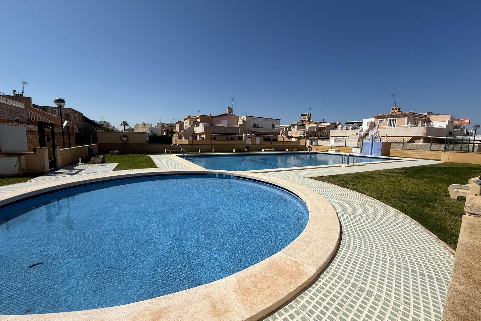 Venta - Casa de pueblo -
Torrevieja - Carrefour