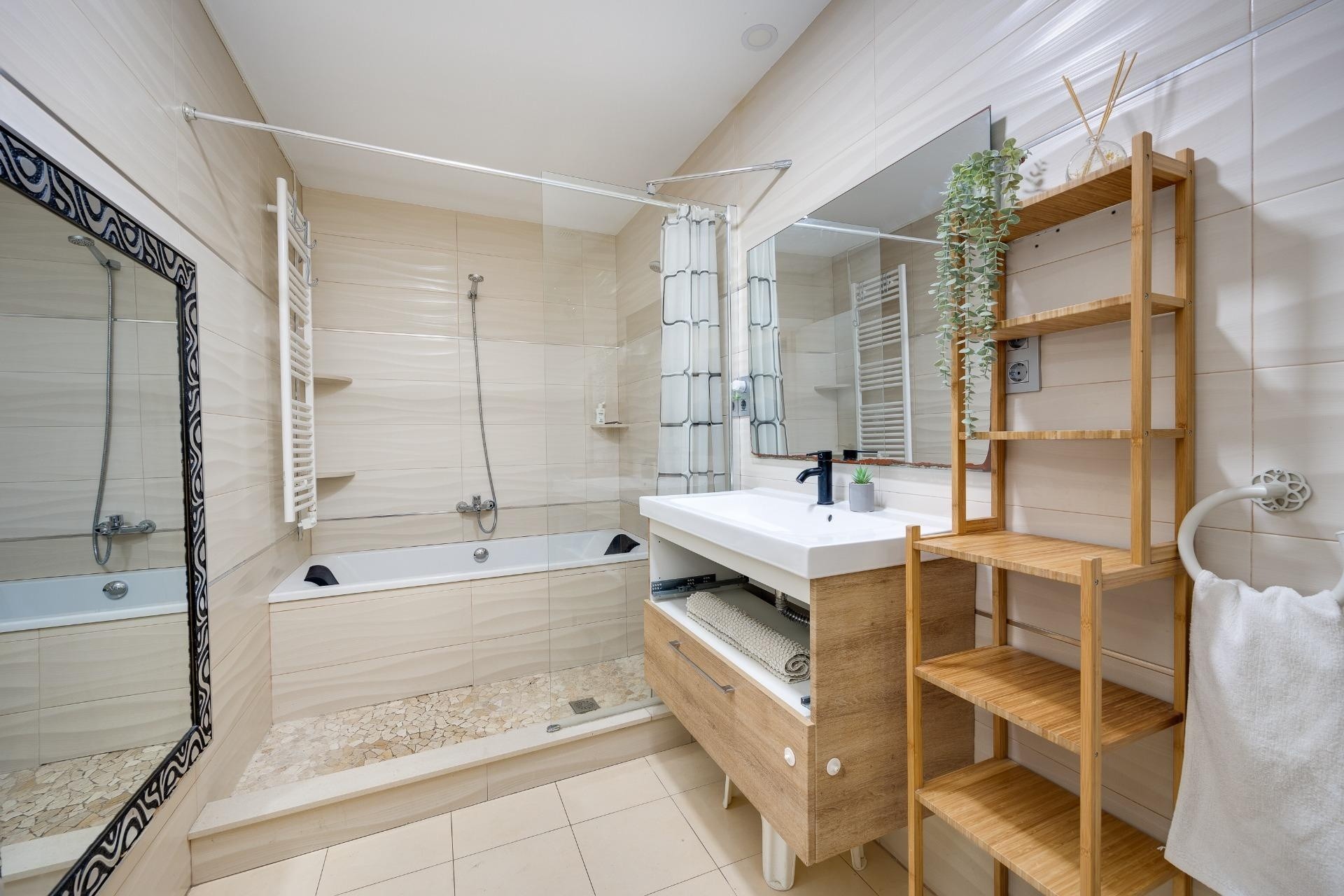 Venta - Casa de pueblo -
Torrevieja - Center