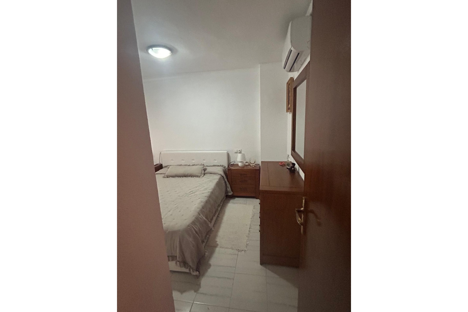 Venta - Casa de pueblo -
Torrevieja - Center