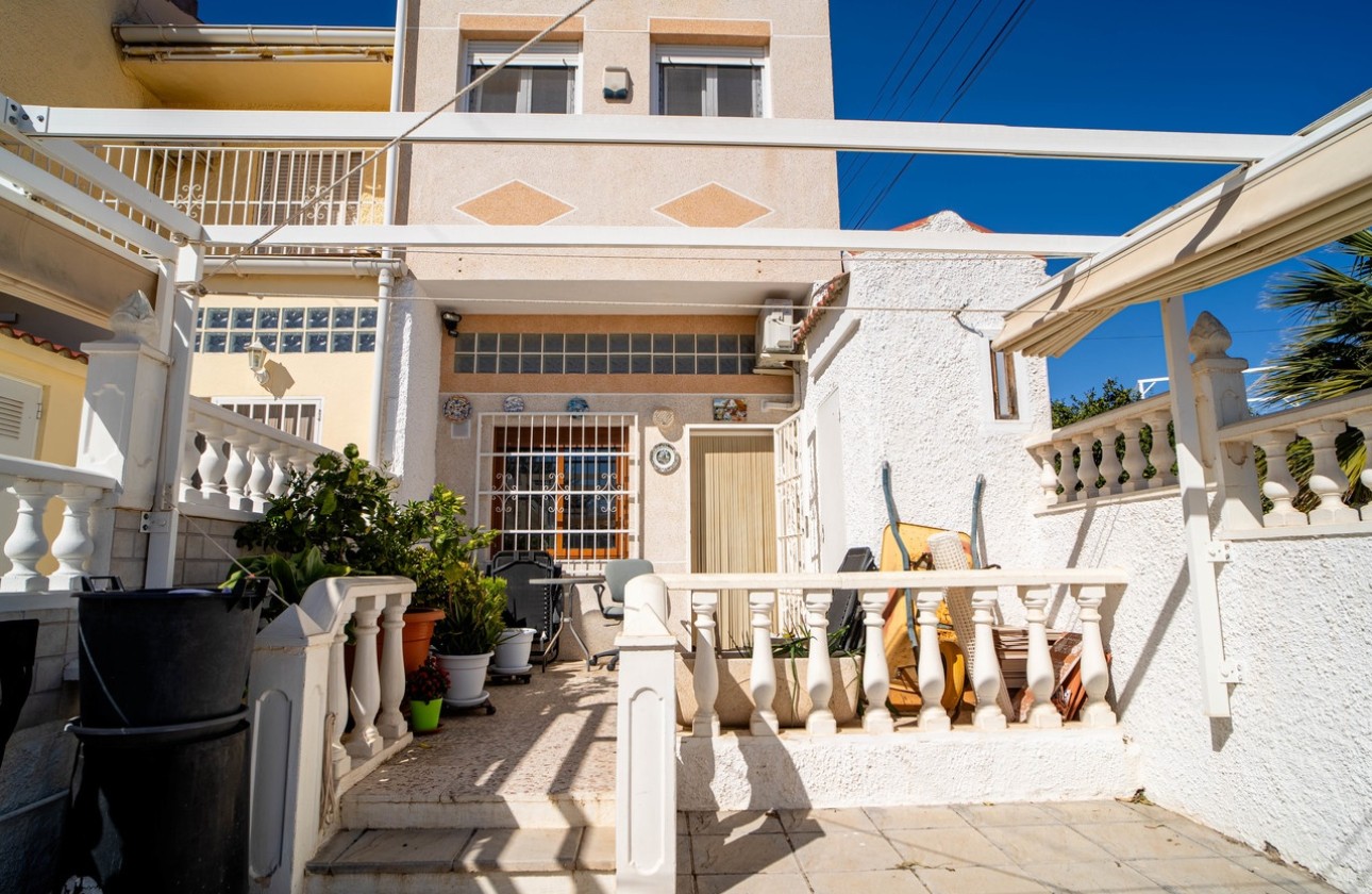 Venta - Casa de pueblo -
Torrevieja - Costa Blanca