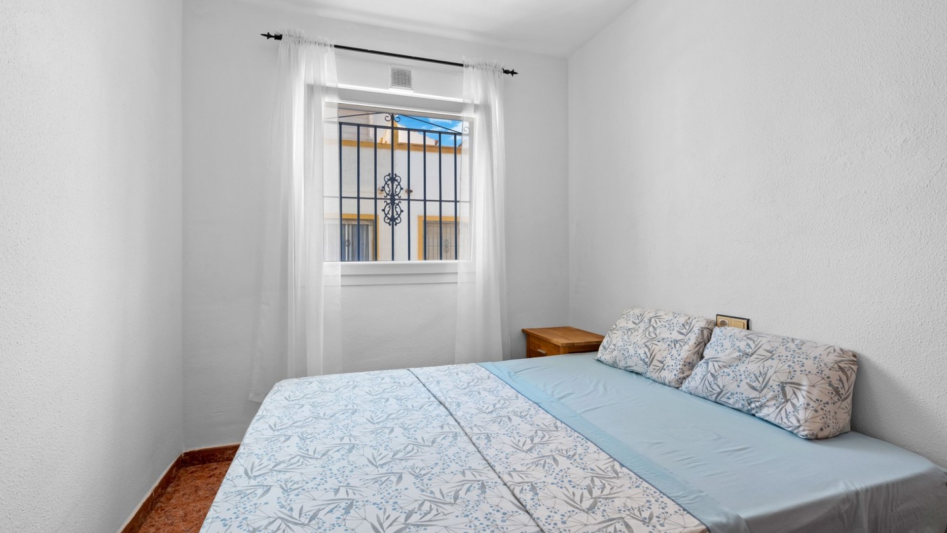 Venta - Casa de pueblo -
Torrevieja - Habaneras