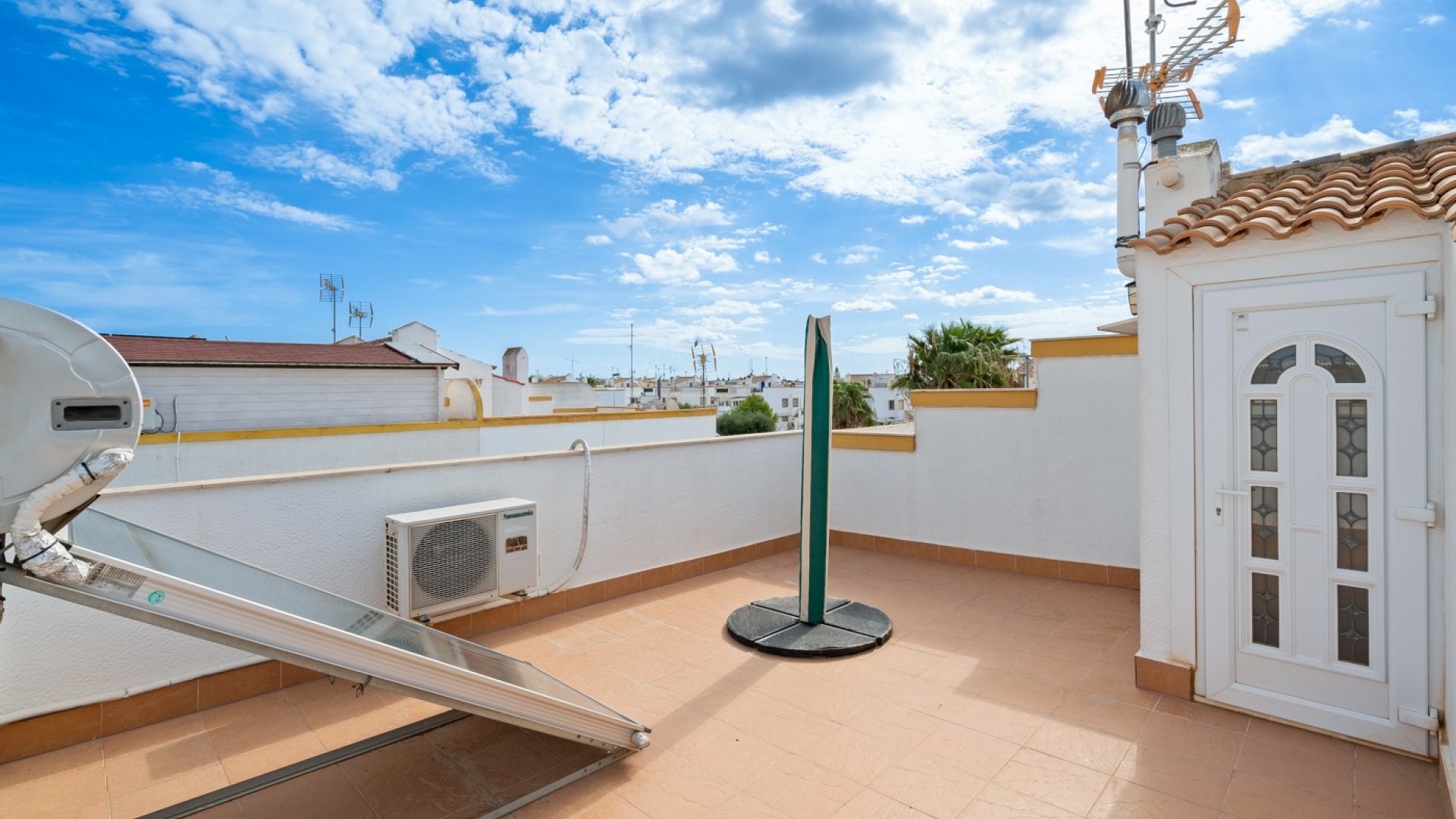 Venta - Casa de pueblo -
Torrevieja - Habaneras