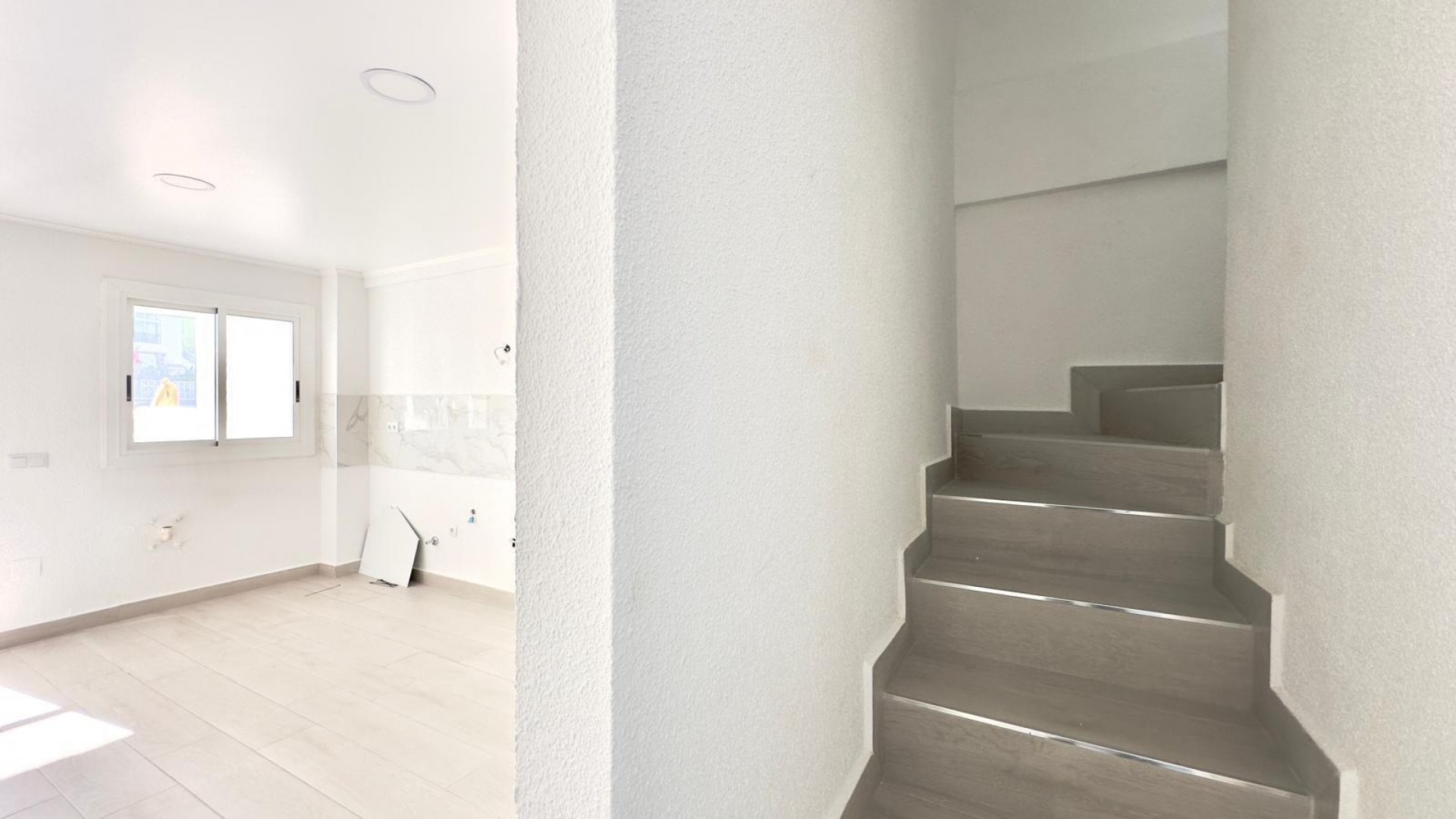 Venta - Casa de pueblo -
Torrevieja - La Mata