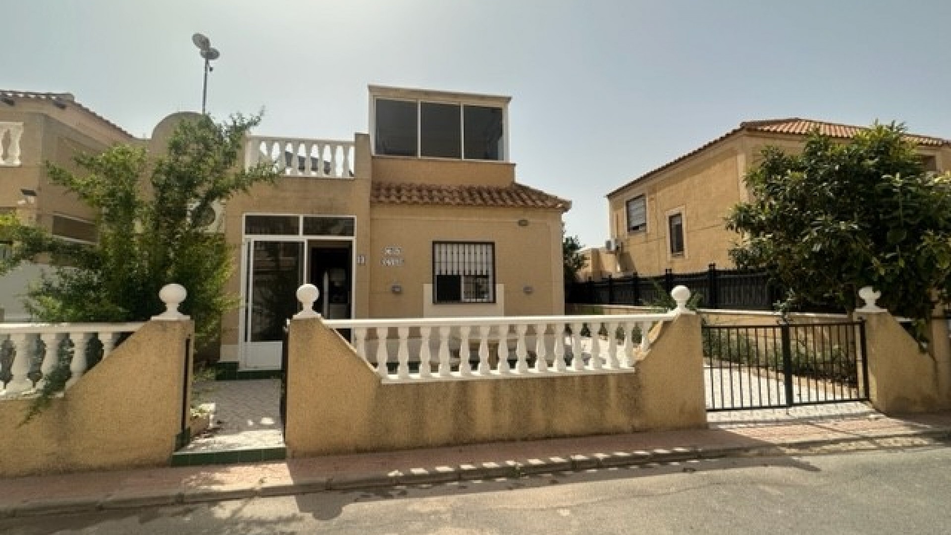 Venta - Casa de pueblo -
Torrevieja - La Siesta