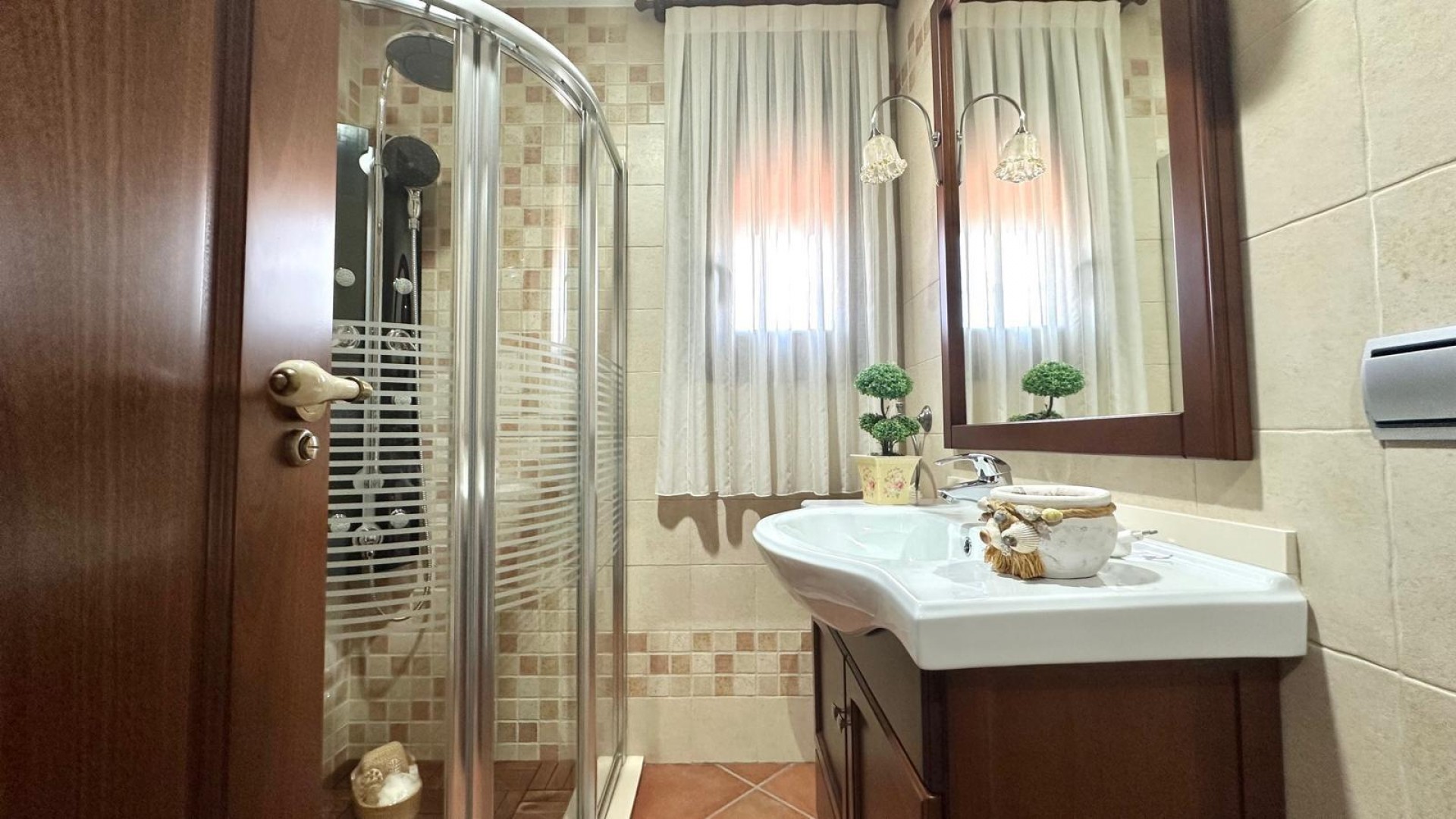 Venta - Casa de pueblo -
Torrevieja - La siesta