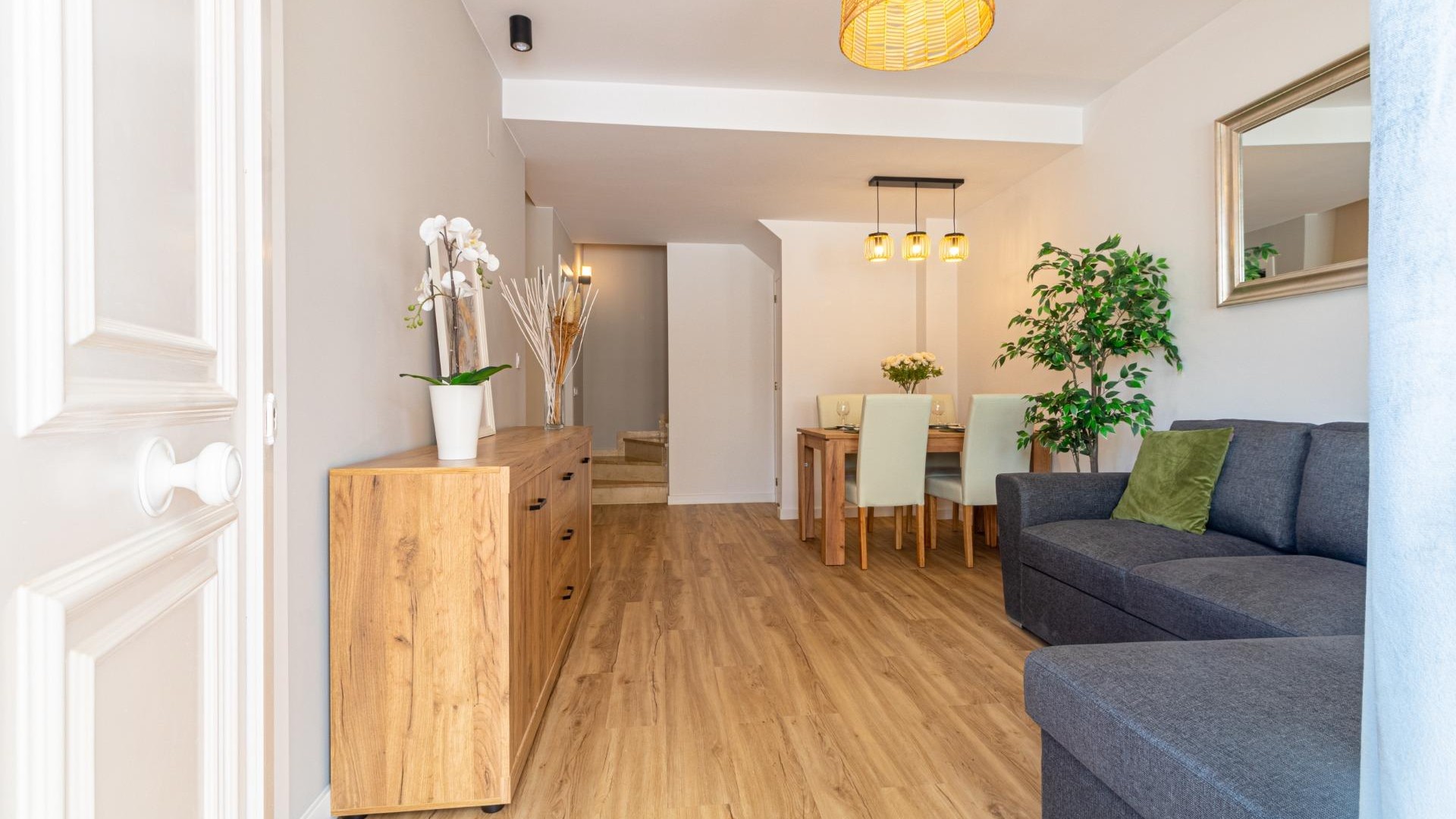 Venta - Casa de pueblo -
Torrevieja - Los altos