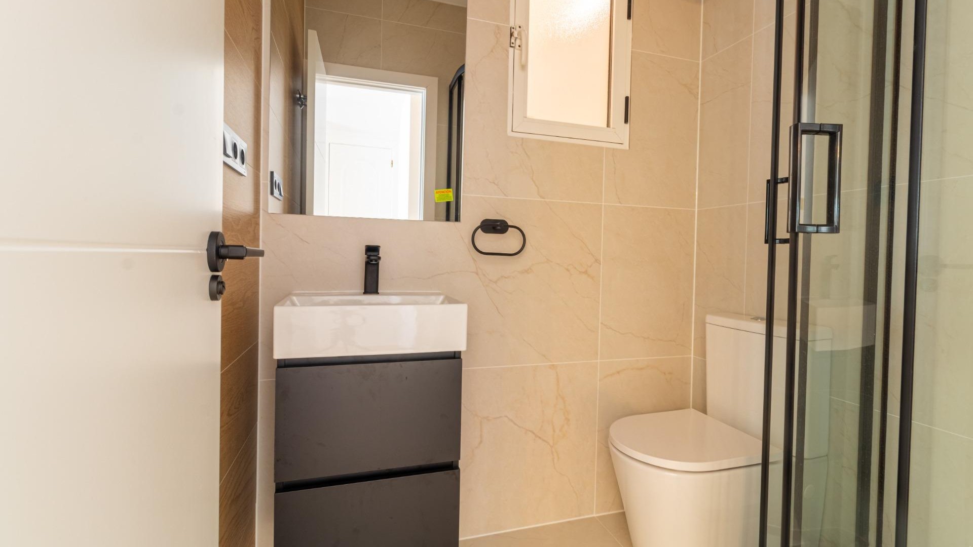 Venta - Casa de pueblo -
Torrevieja - Los altos