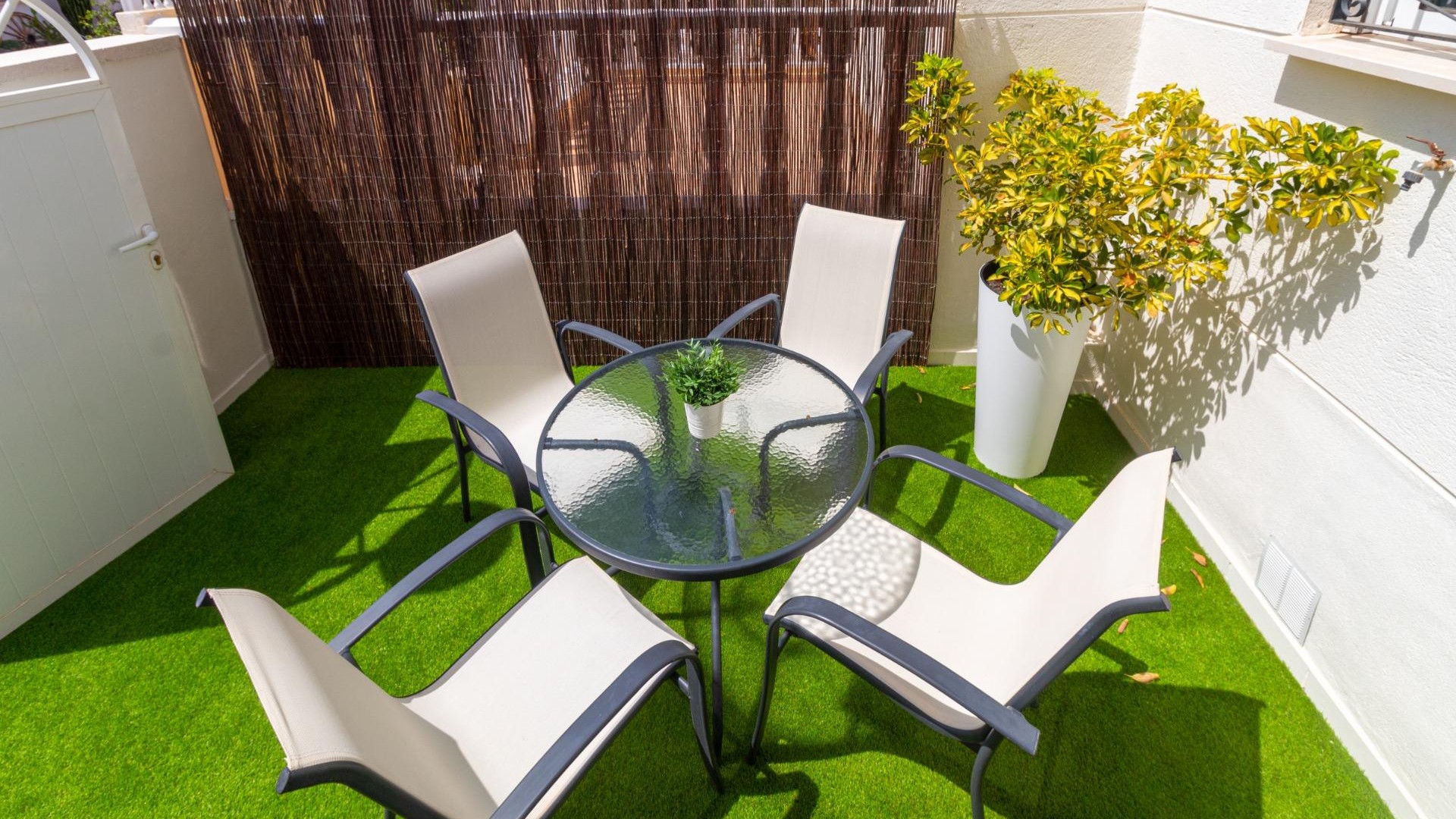 Venta - Casa de pueblo -
Torrevieja - Los altos