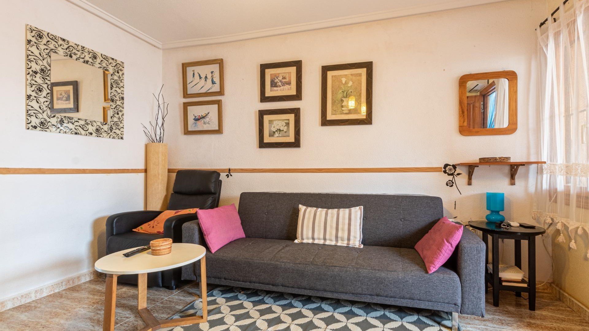 Venta - Casa de pueblo -
Torrevieja - Los altos