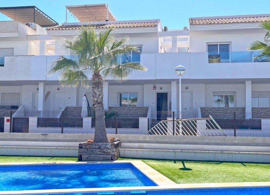 Venta - Casa de pueblo -
Torrevieja - Los Balcones - Los Altos del Edén