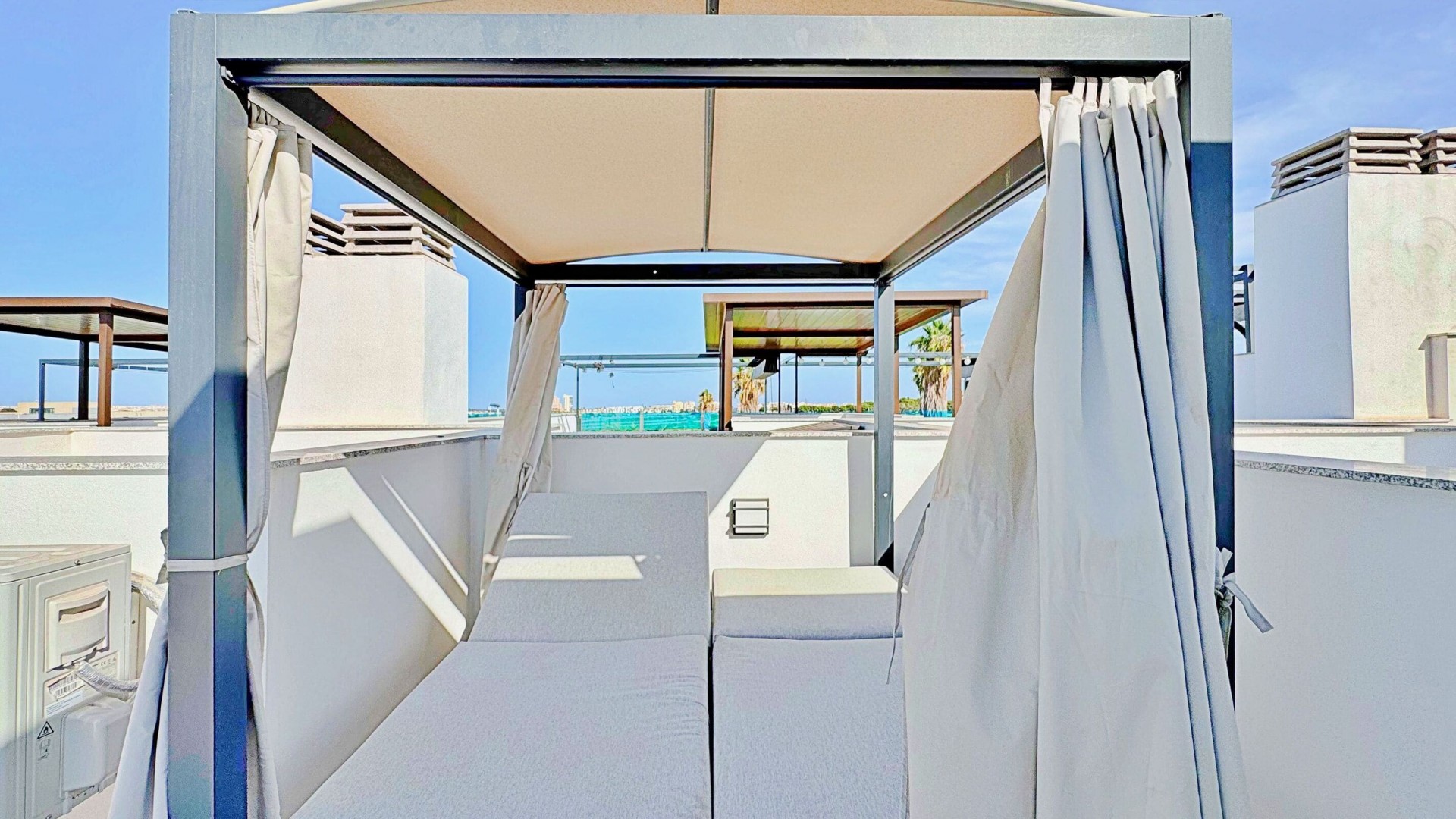 Venta - Casa de pueblo -
Torrevieja - Los Balcones