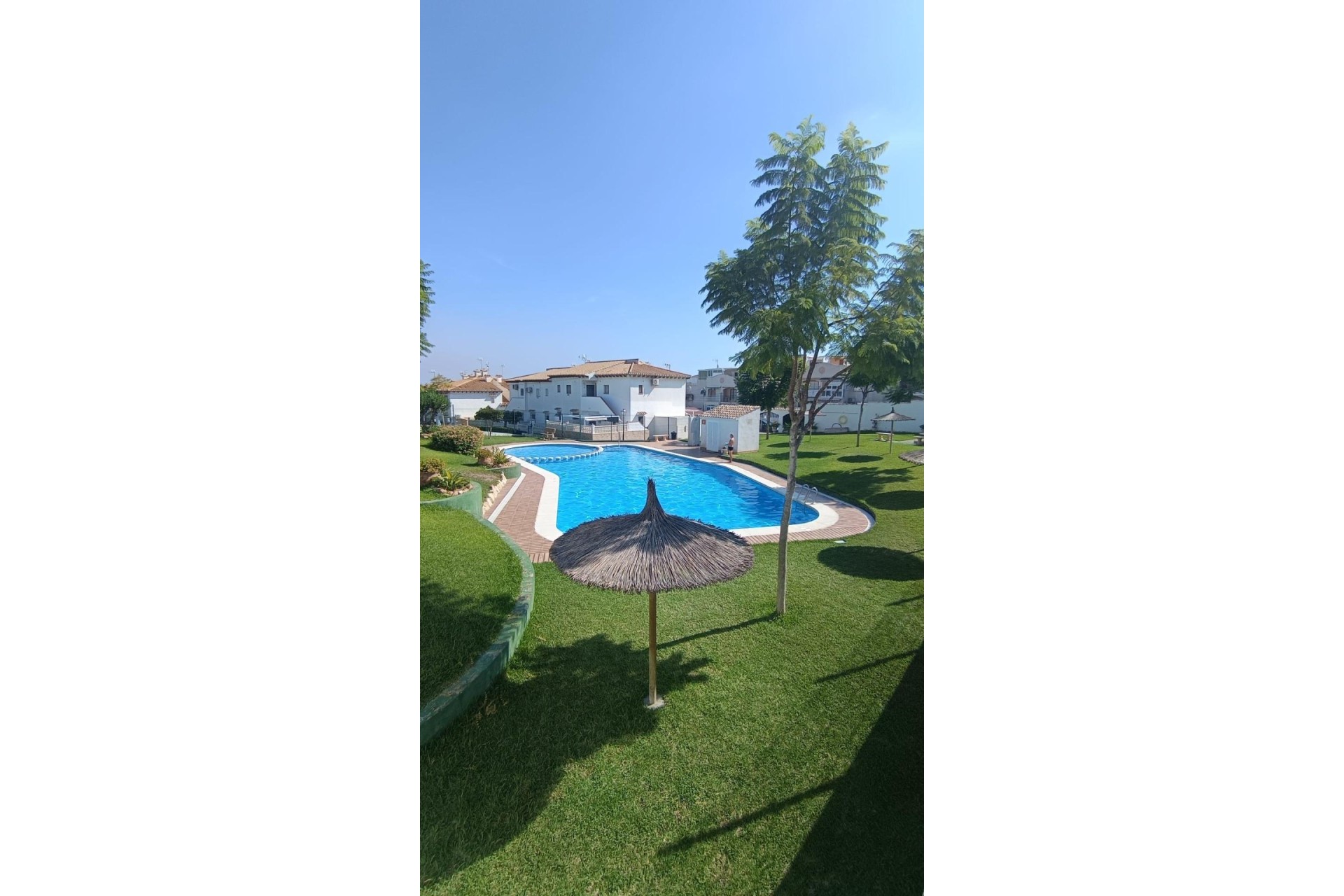 Venta - Casa de pueblo -
Torrevieja - Los balcones