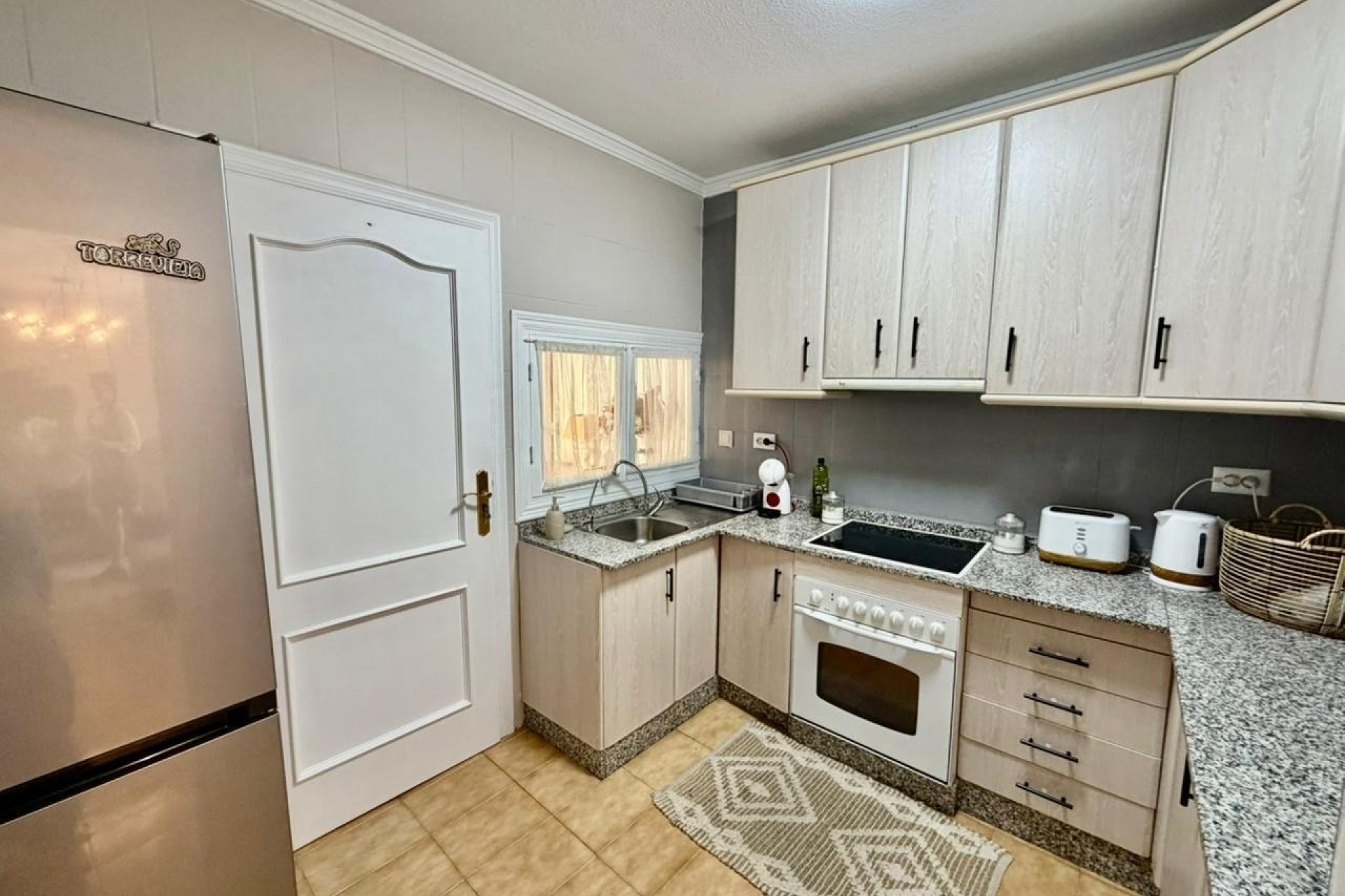 Venta - Casa de pueblo -
Torrevieja - Los Frutales