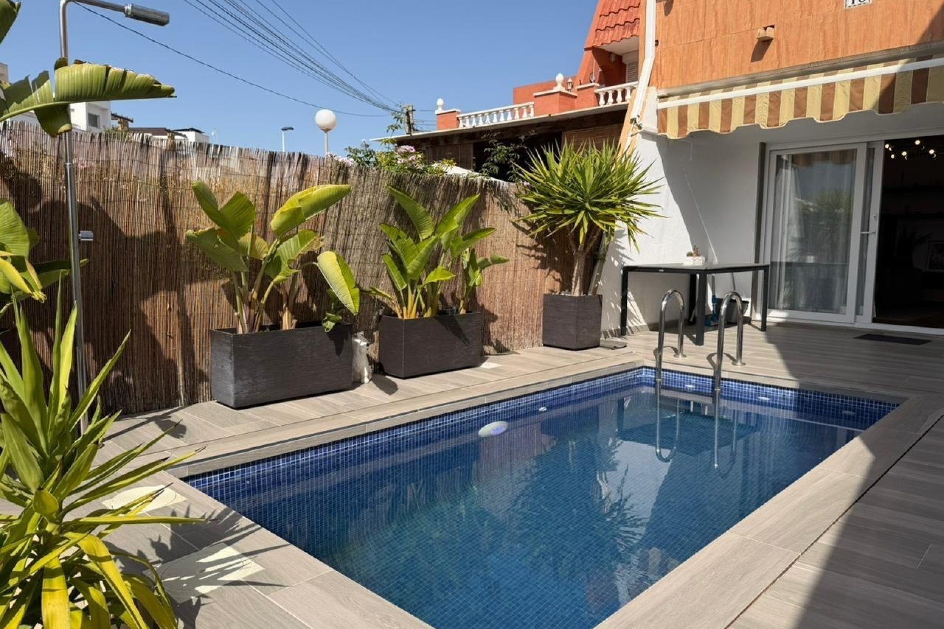 Venta - Casa de pueblo -
Torrevieja - Los Frutales