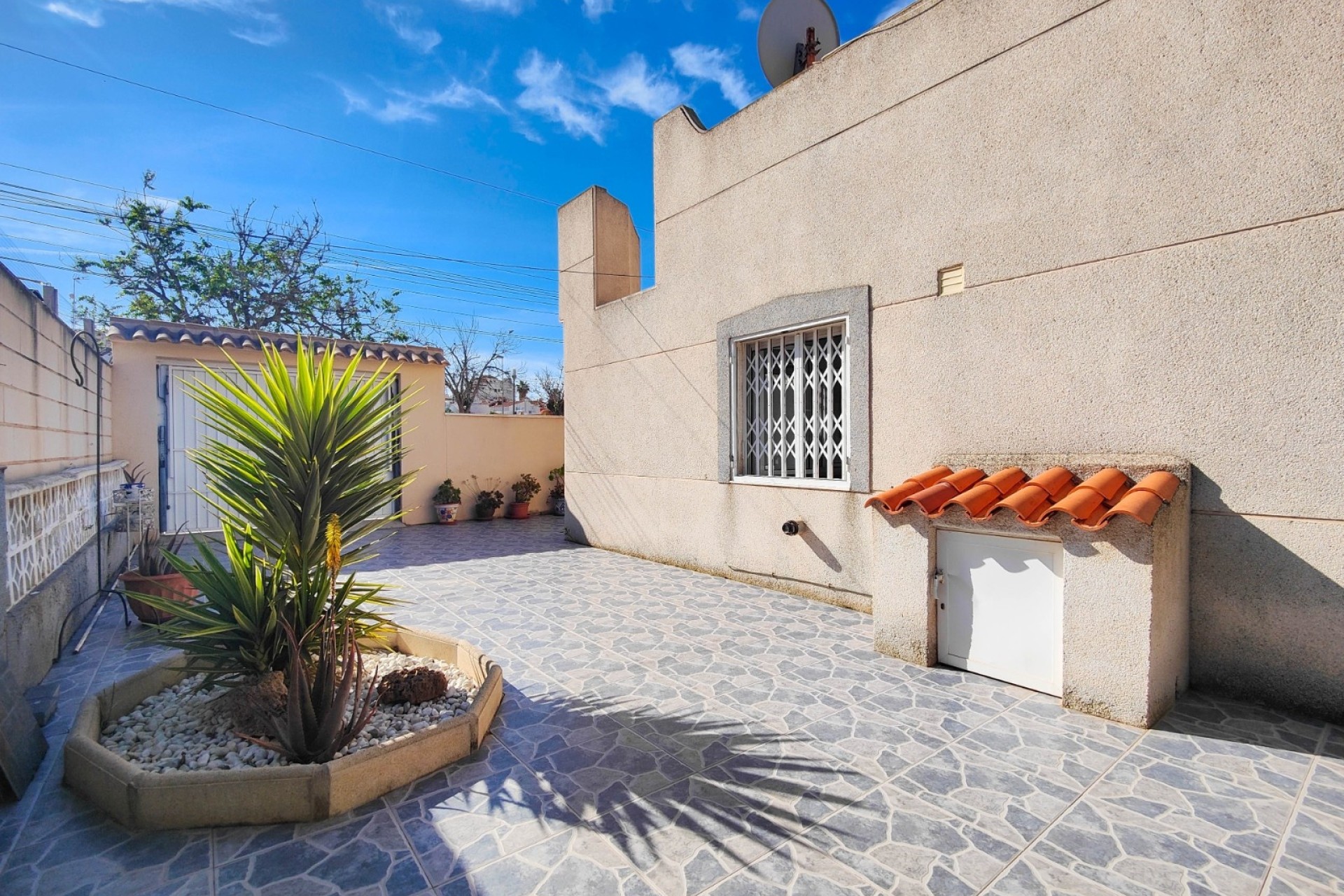 Venta - Casa de pueblo -
Torrevieja - Nueva Torrevieja
