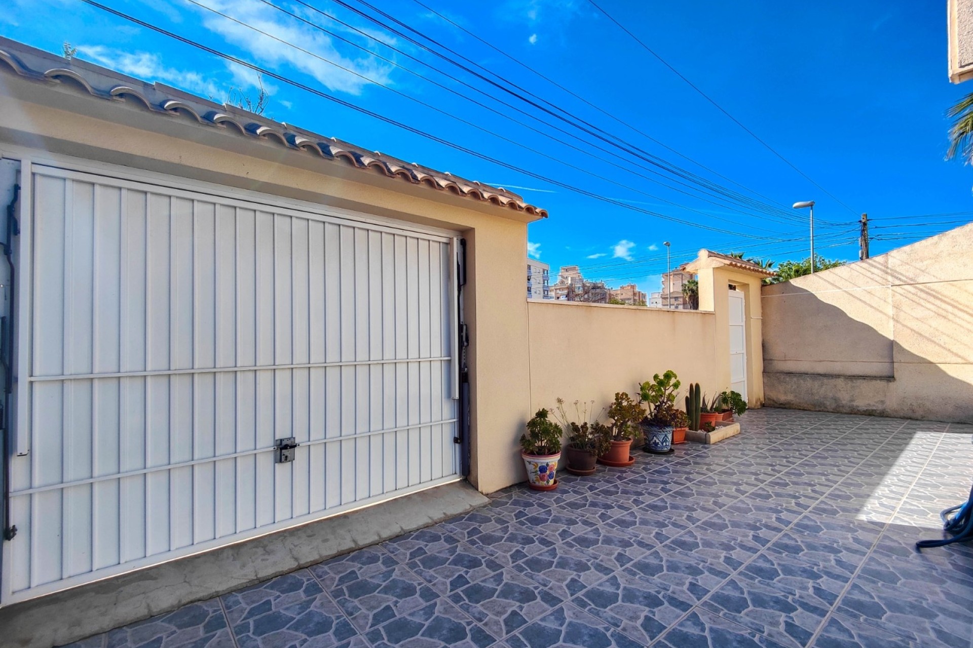 Venta - Casa de pueblo -
Torrevieja - Nueva Torrevieja