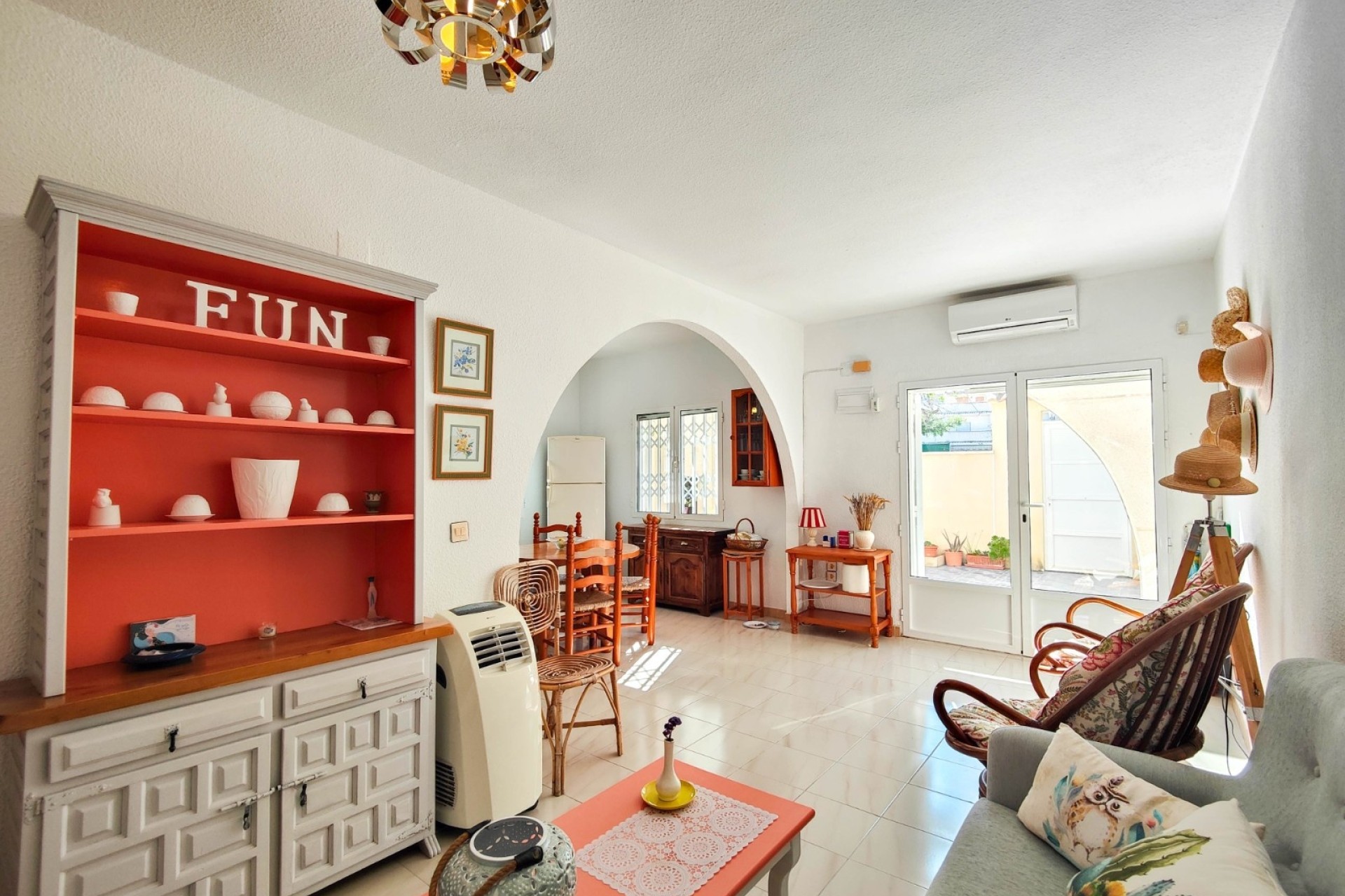 Venta - Casa de pueblo -
Torrevieja - Nueva Torrevieja