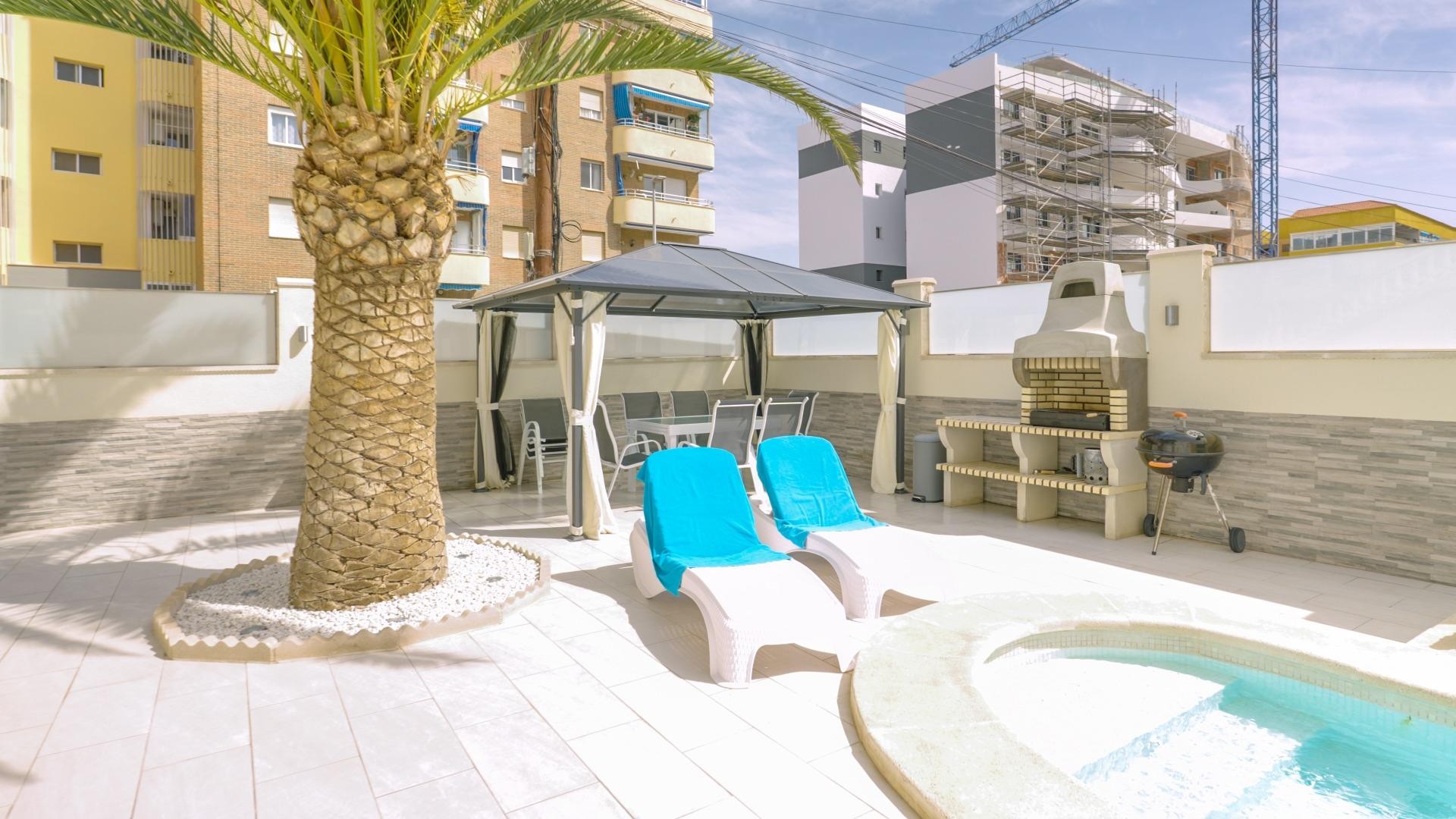 Venta - Casa de pueblo -
Torrevieja - Punta prima