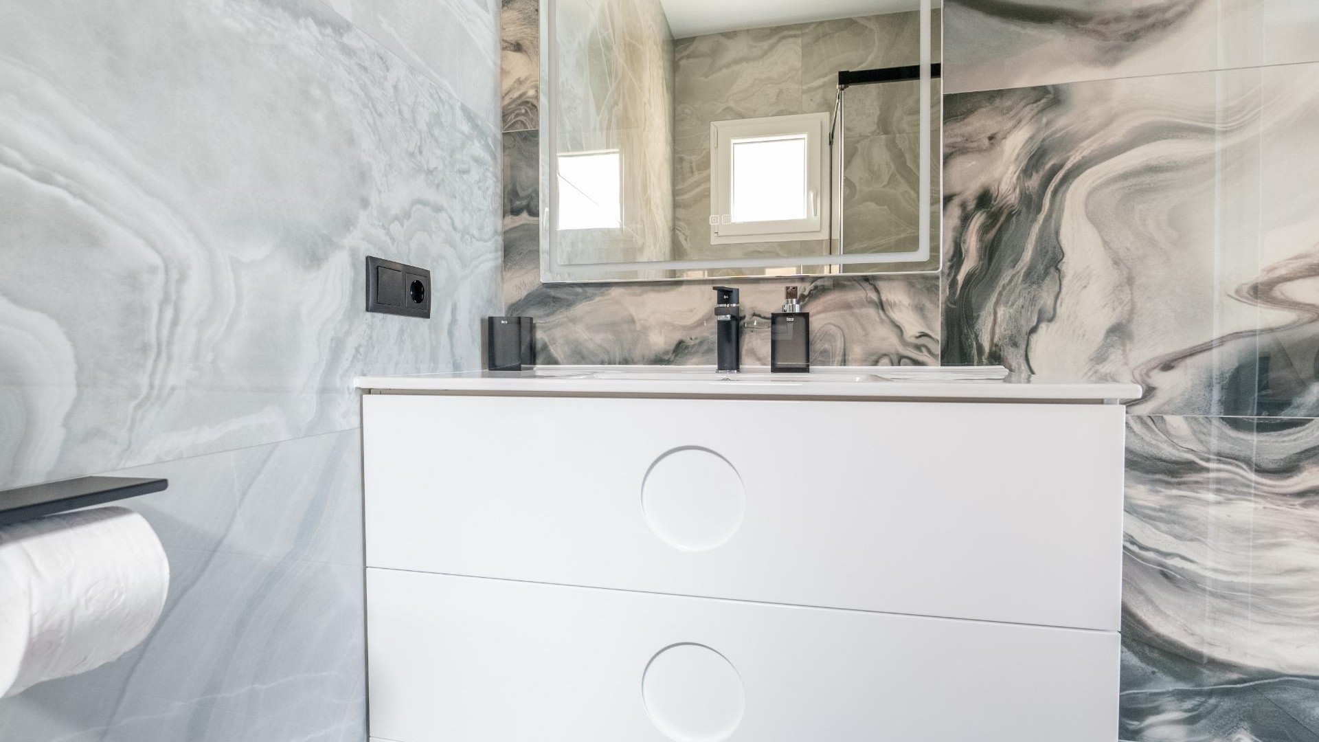 Venta - Casa de pueblo -
Torrevieja - Punta prima