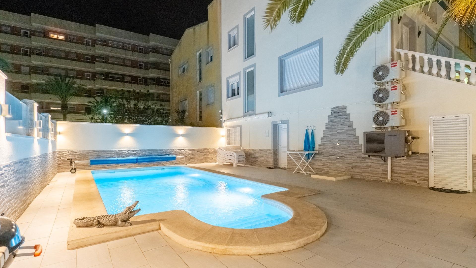 Venta - Casa de pueblo -
Torrevieja - Punta prima