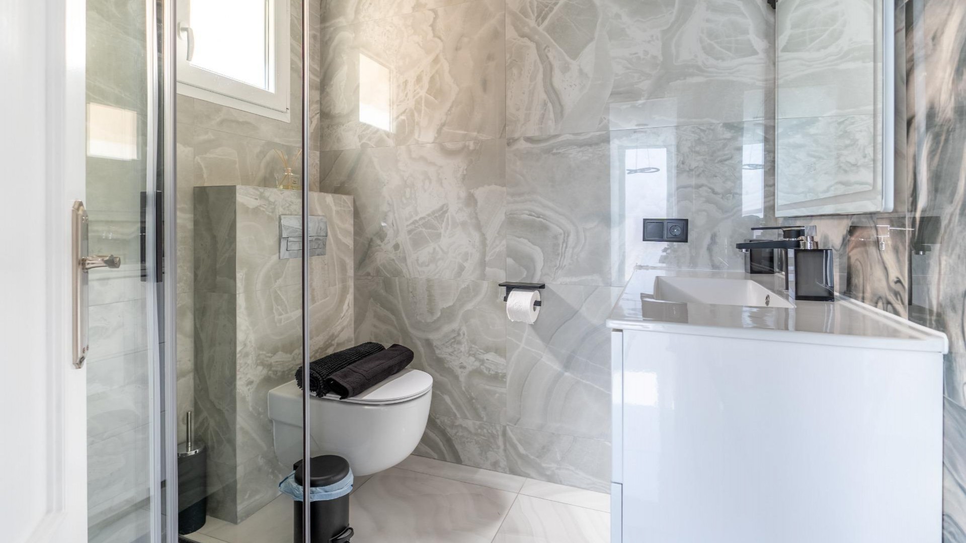 Venta - Casa de pueblo -
Torrevieja - Punta prima