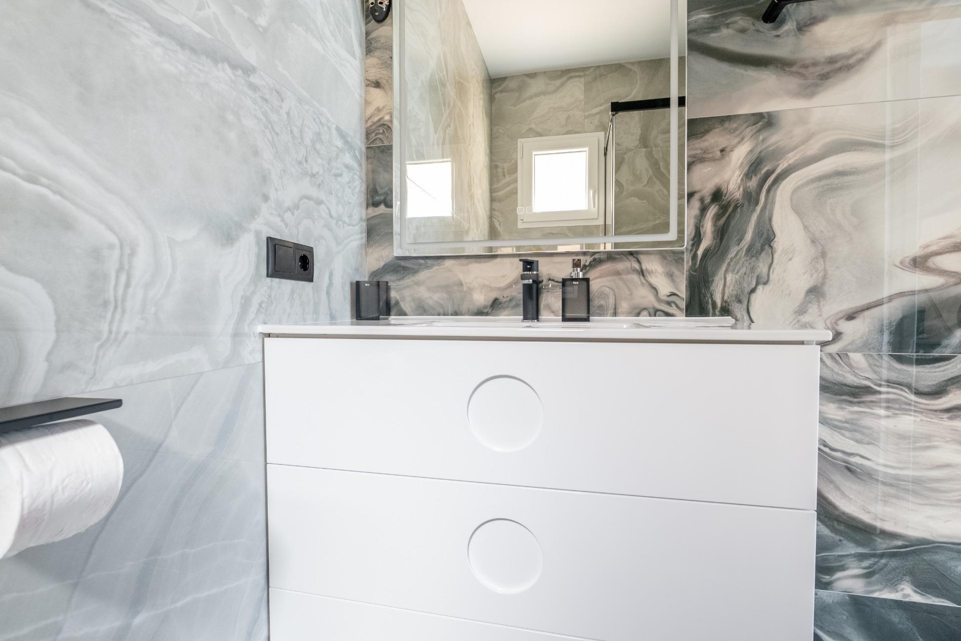 Venta - Casa de pueblo -
Torrevieja - Punta Prima