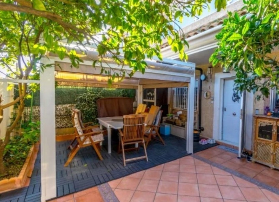 Venta - Casa de pueblo -
Torrevieja - Torreblanca