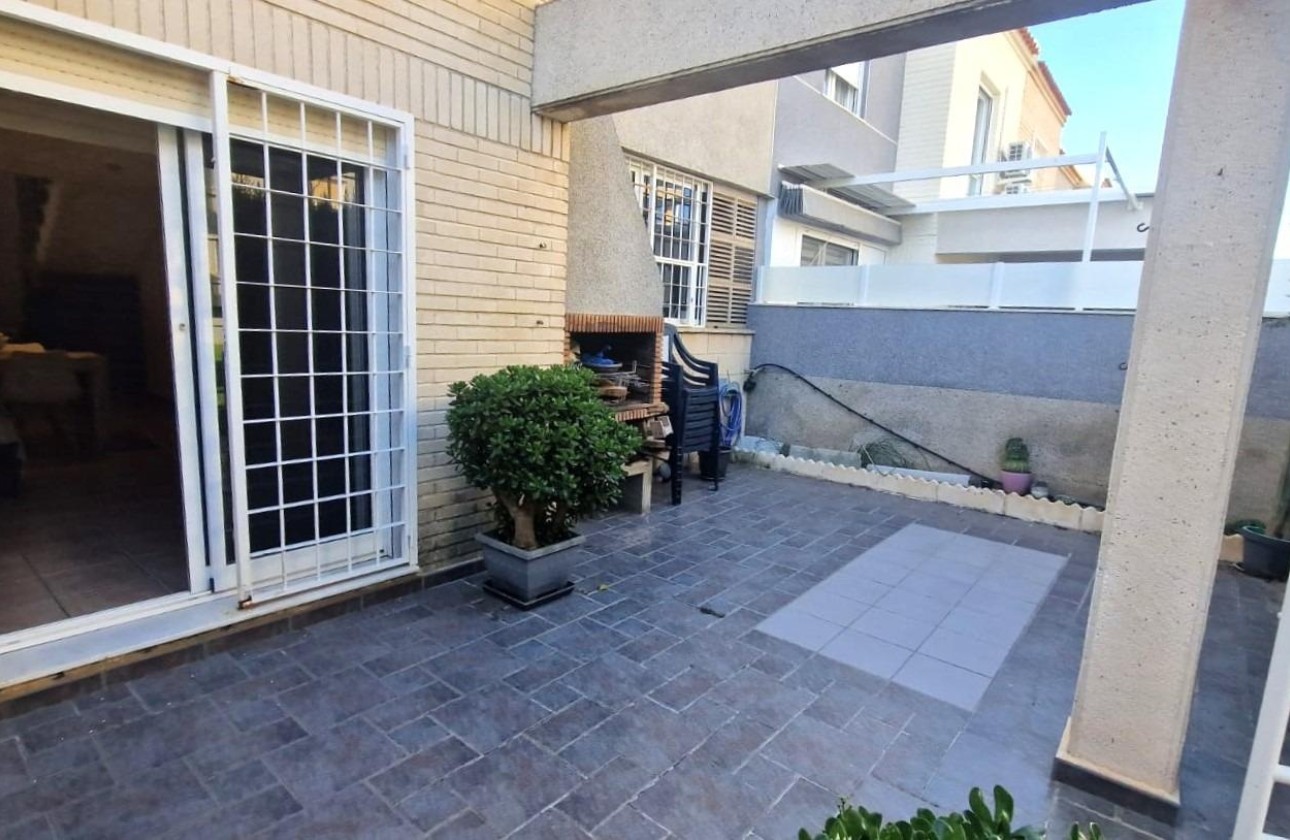 Venta - Casa de pueblo -
Torrevieja - Torreblanca