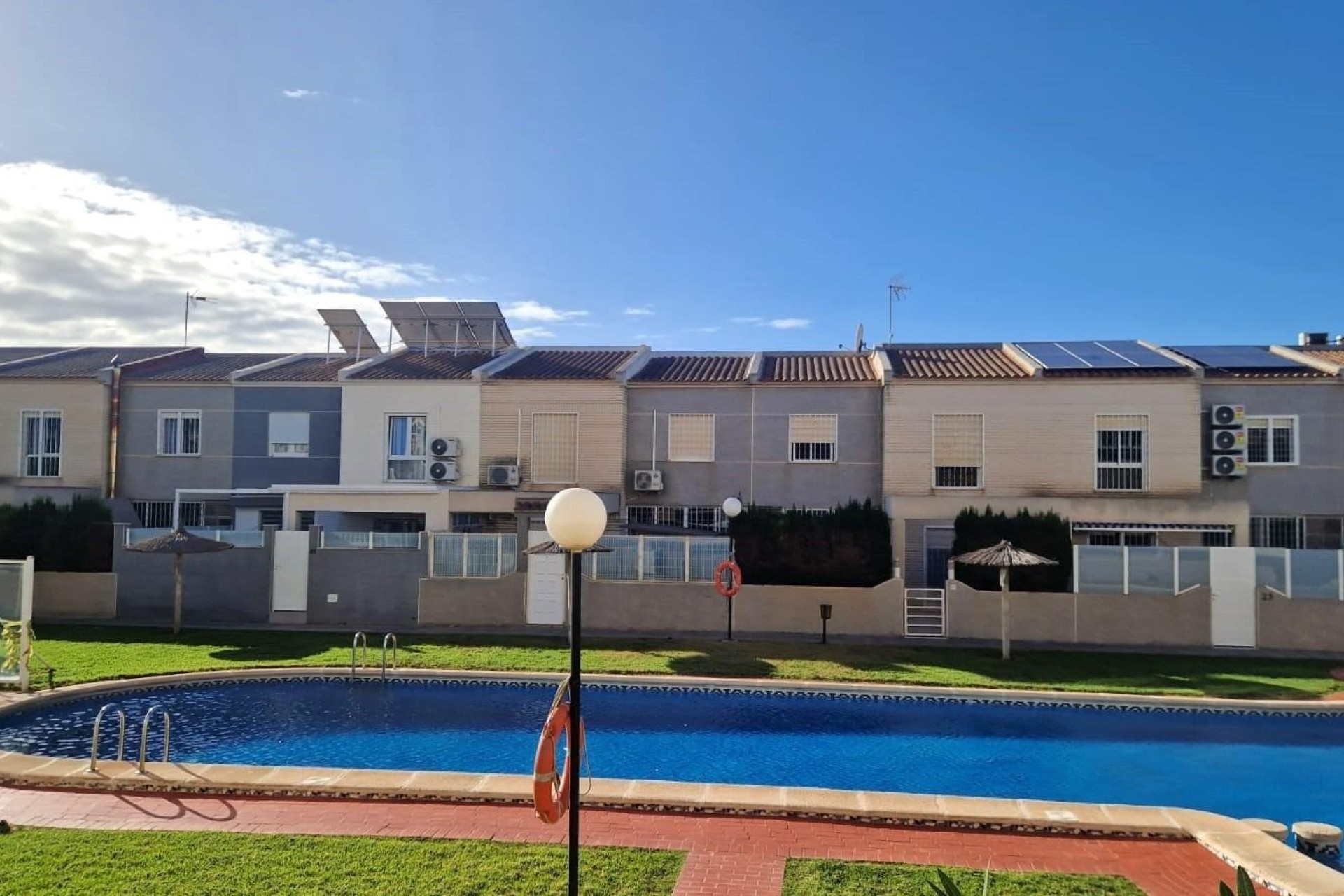 Venta - Casa de pueblo -
Torrevieja - Torreblanca