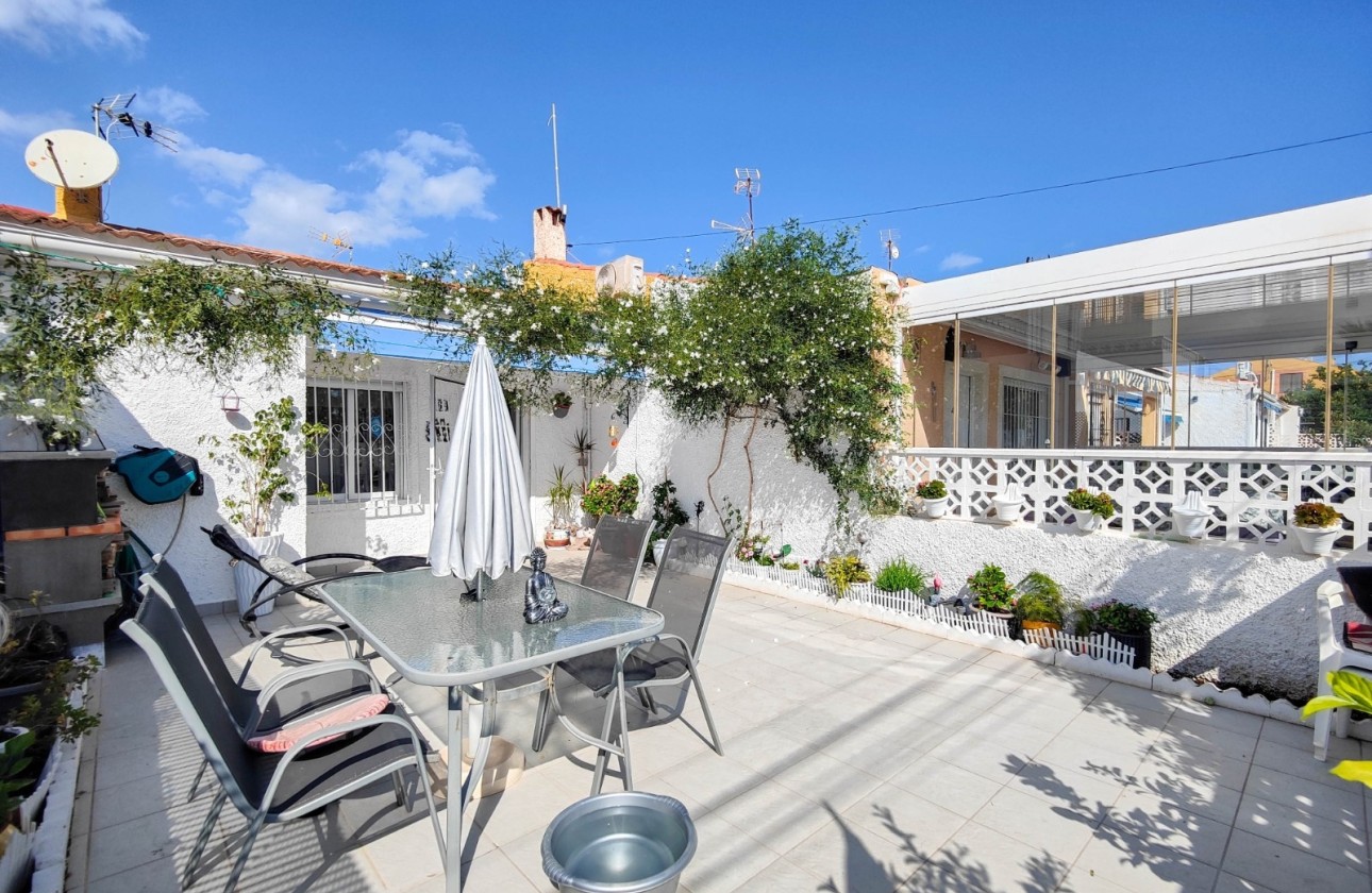 Venta - Casa de pueblo -
Torrevieja - Torreta - Salado