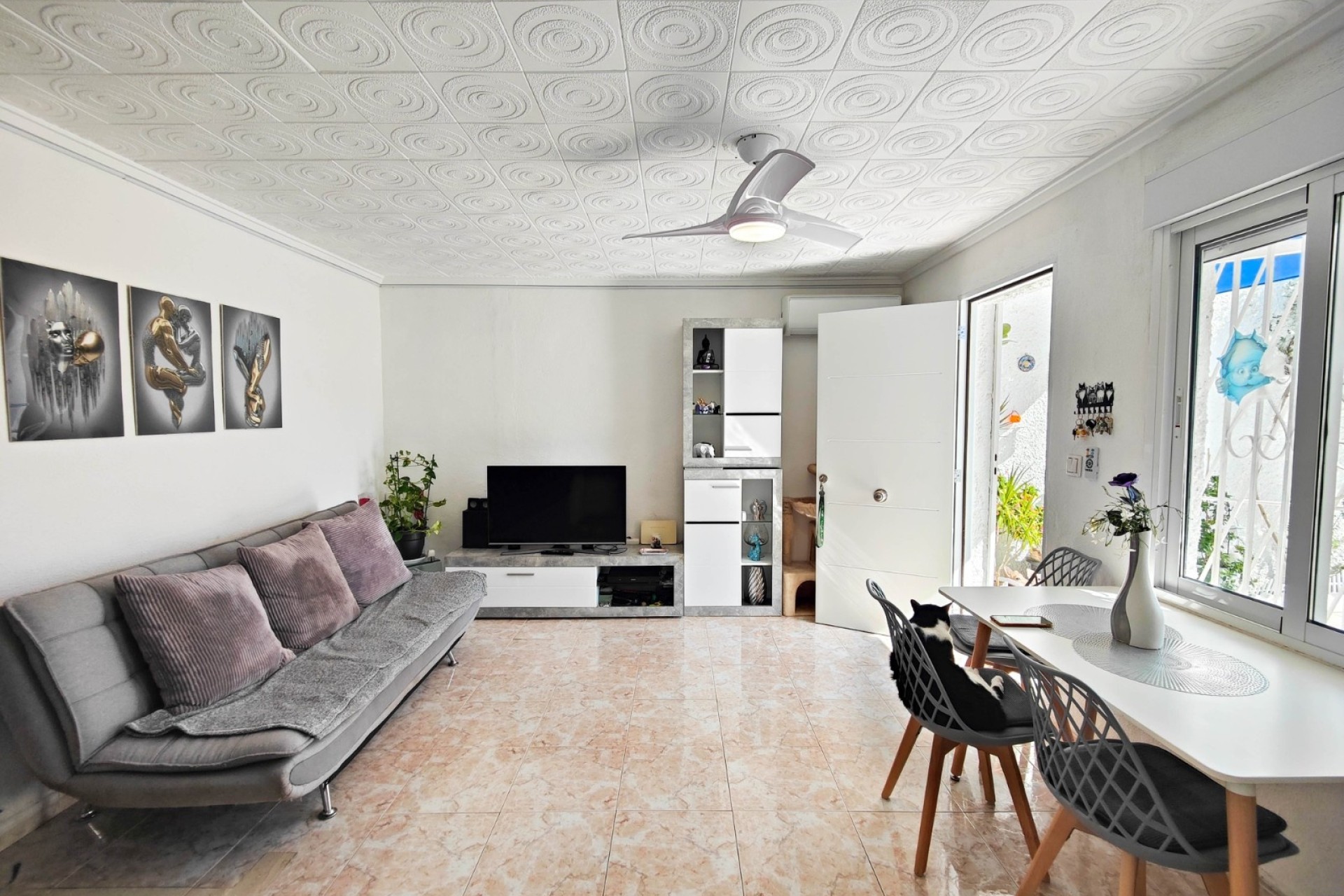 Venta - Casa de pueblo -
Torrevieja - Torreta - Salado