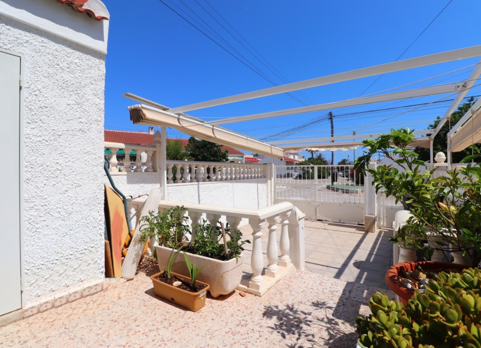 Venta - Casa de pueblo -
Torrevieja - Torretas