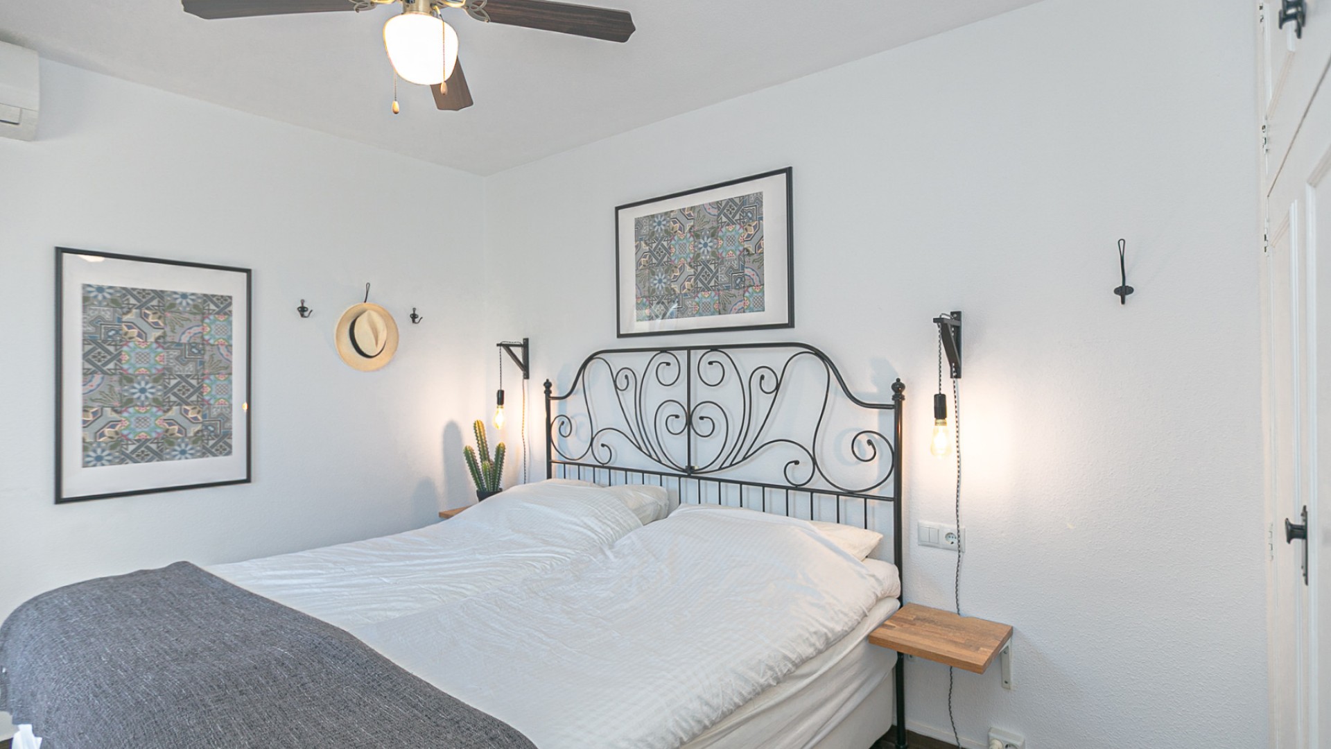 Venta - Casa de pueblo -
Torrevieja - Torretas