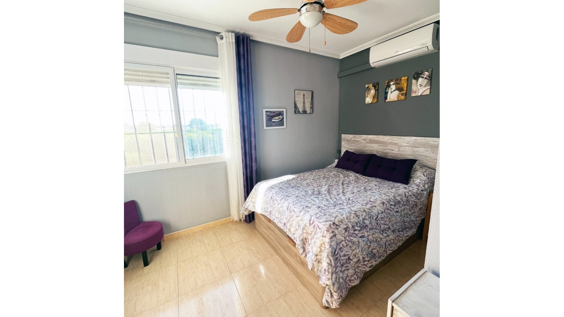 Venta - Casa de pueblo -
Torrevieja - Torrevieja Alicante