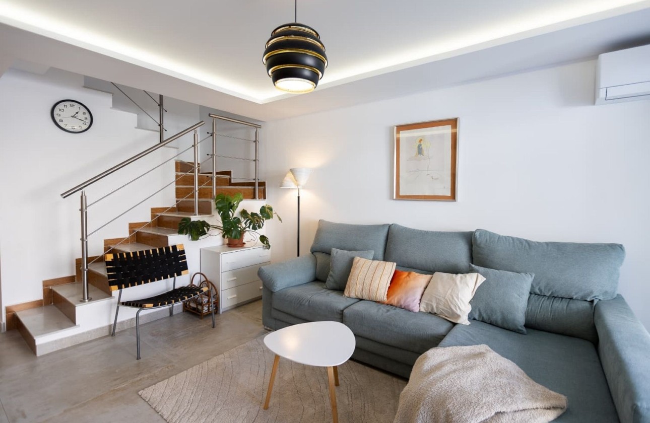 Venta - Casa de pueblo -
Torrevieja