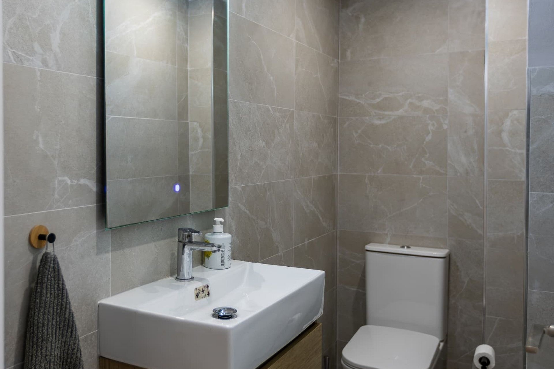 Venta - Casa de pueblo -
Torrevieja