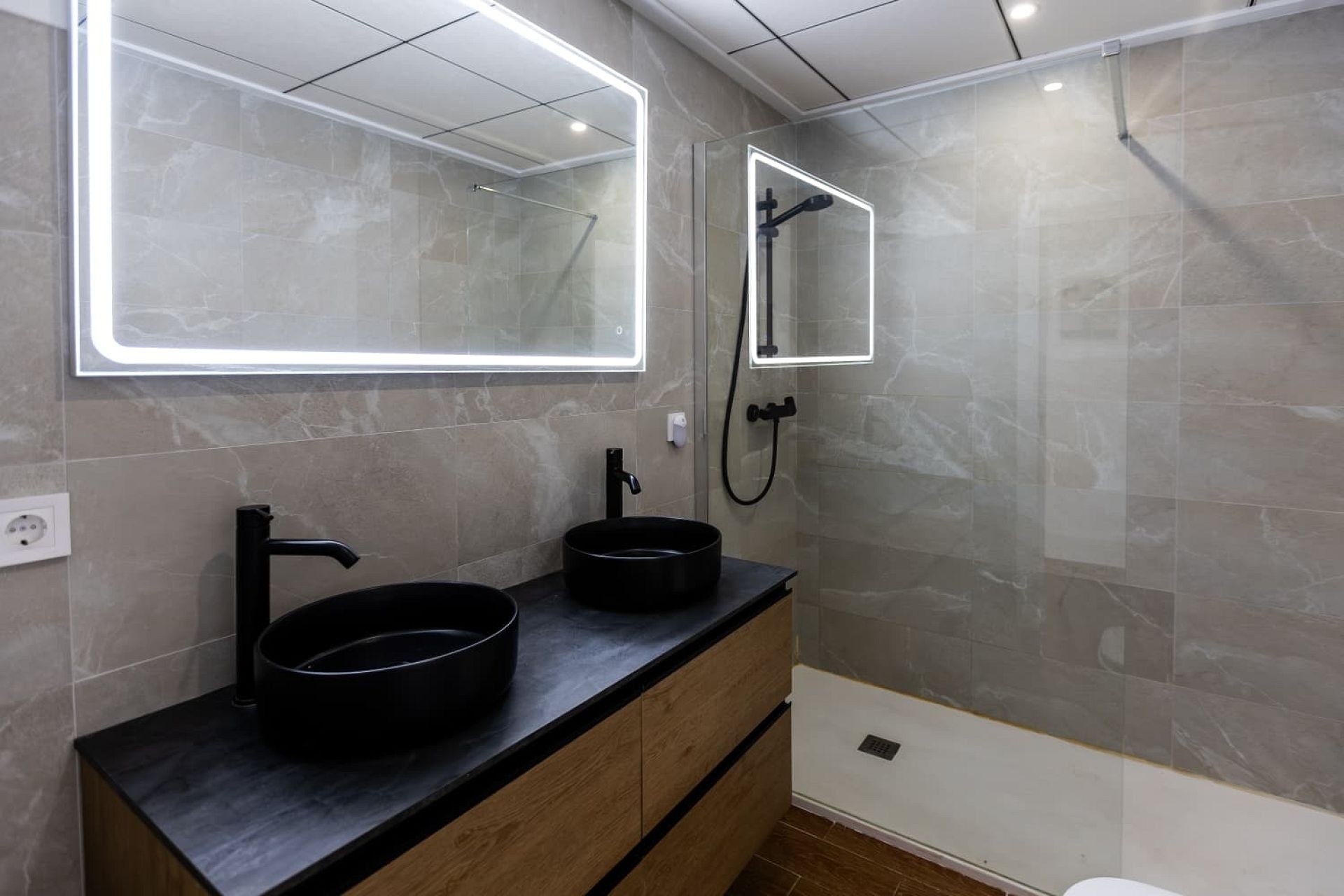 Venta - Casa de pueblo -
Torrevieja