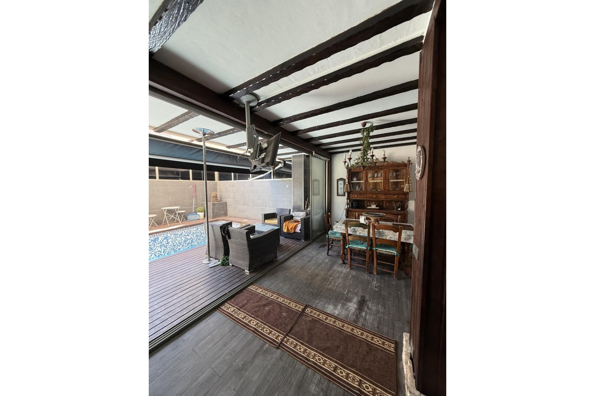 Venta - Casa de pueblo -
Torrevieja