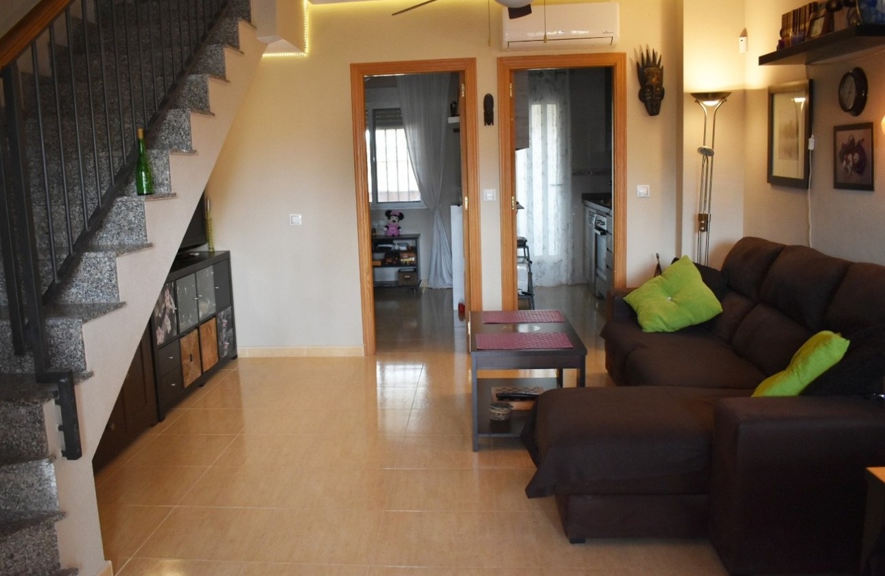 Venta - Casa de pueblo -
Torrevieja