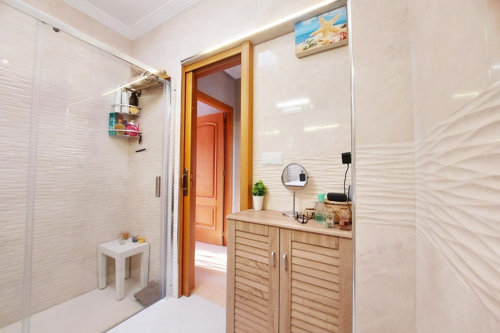 Venta - Casa de pueblo -
Torrevieja