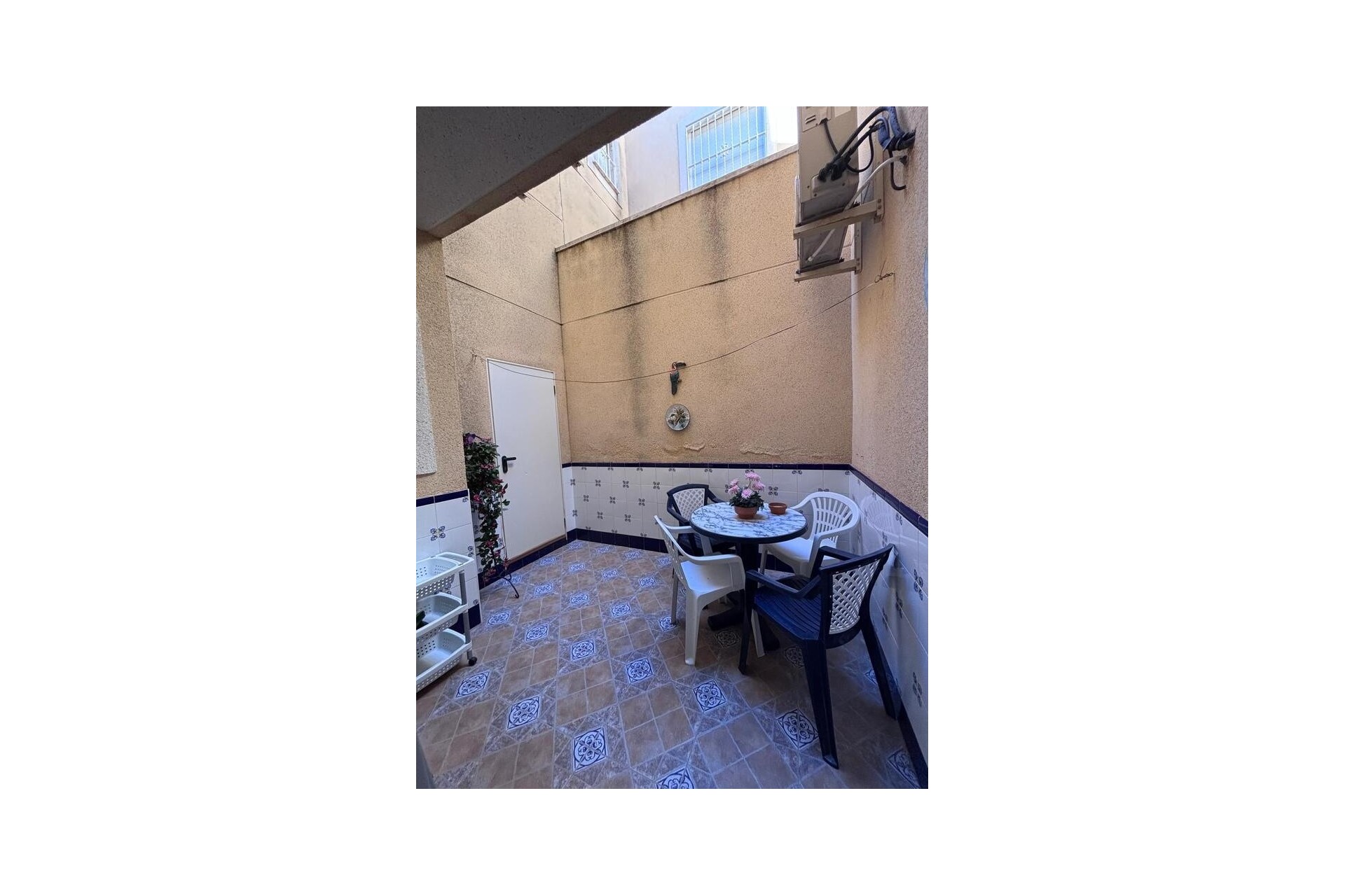 Venta - Casa de pueblo -
Villamartín - Costa Blanca