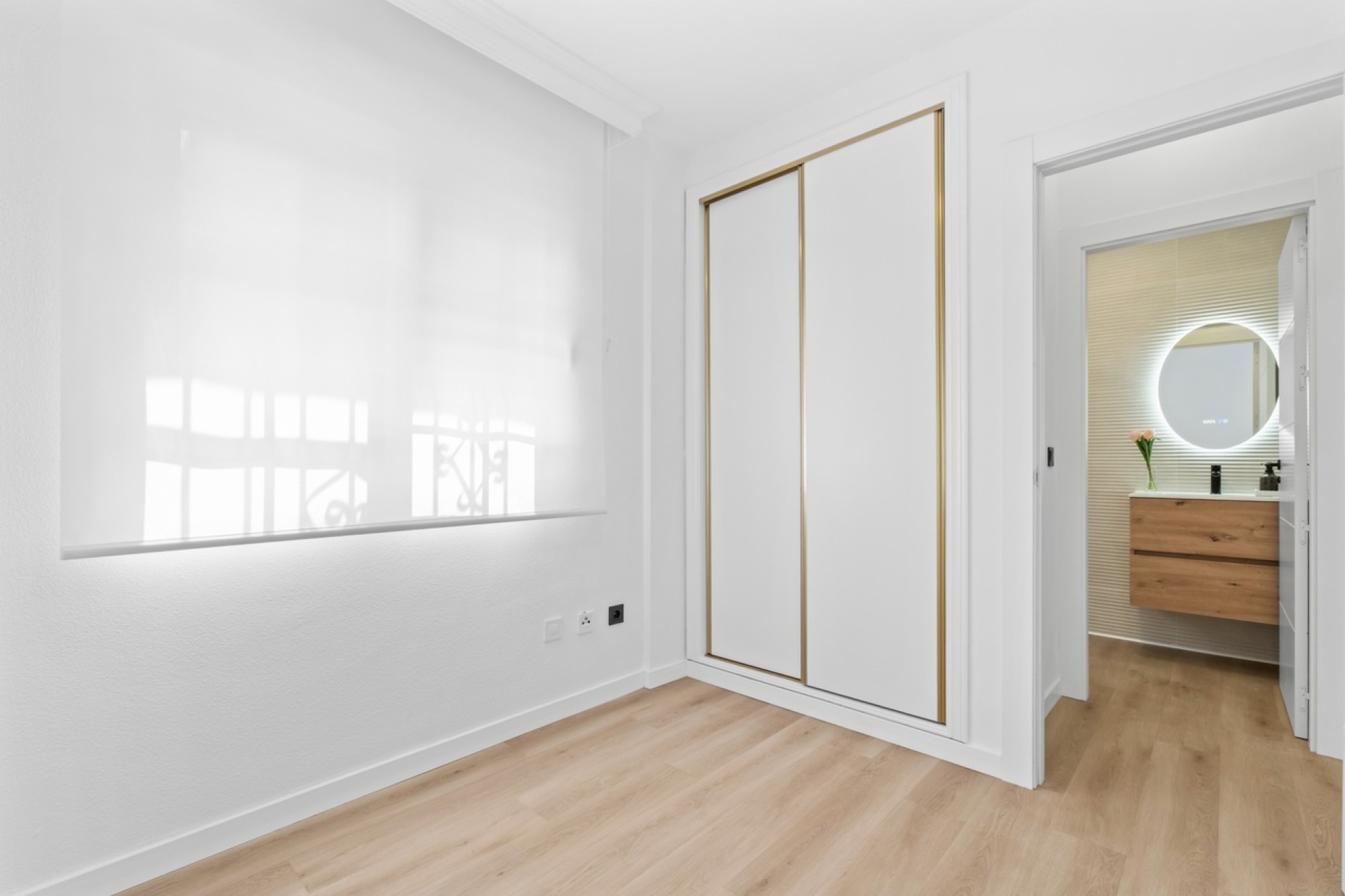Venta - Casa de pueblo -
Villamartín - Costa Blanca