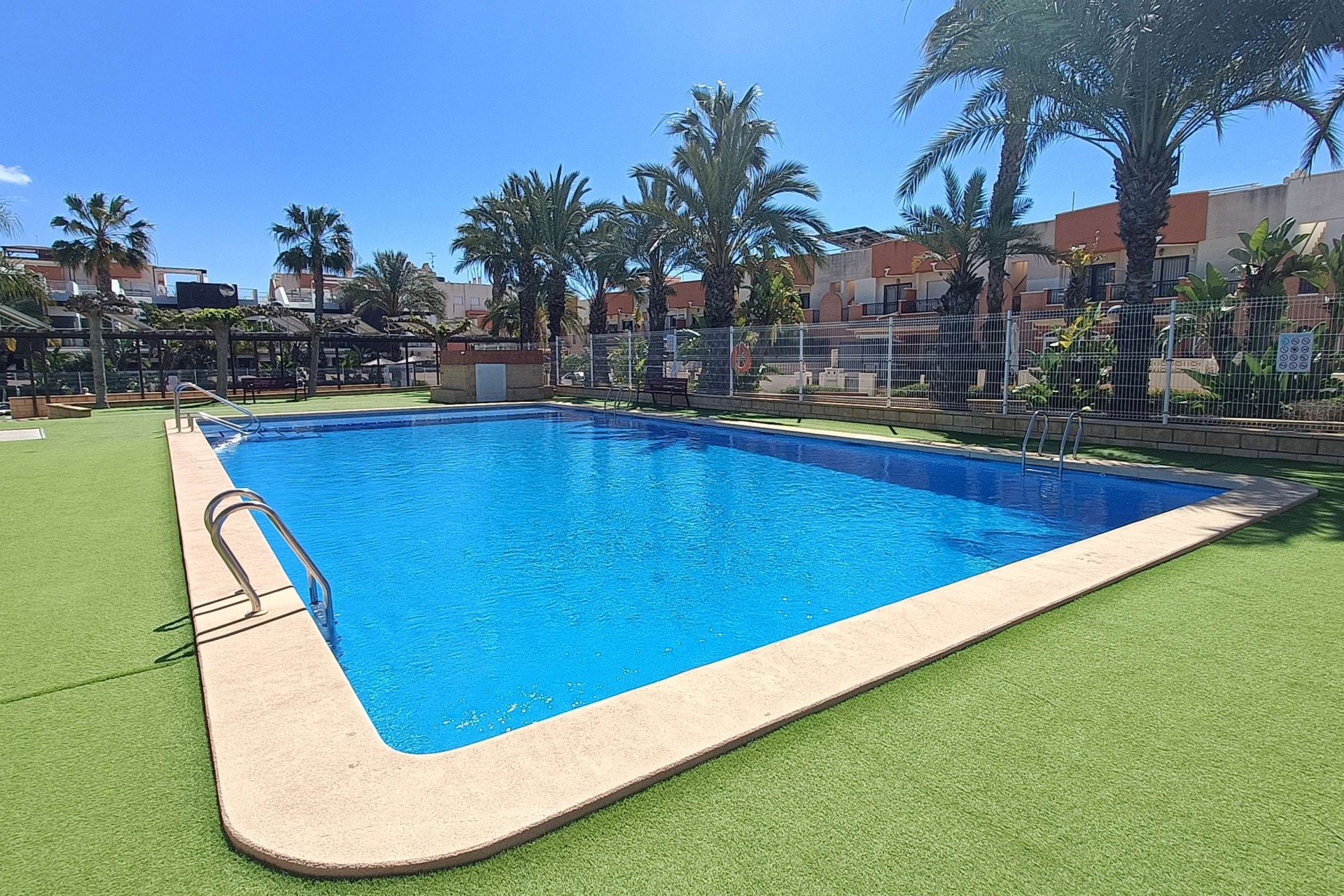 Venta - Casa de pueblo -
Villamartín - El Manantial