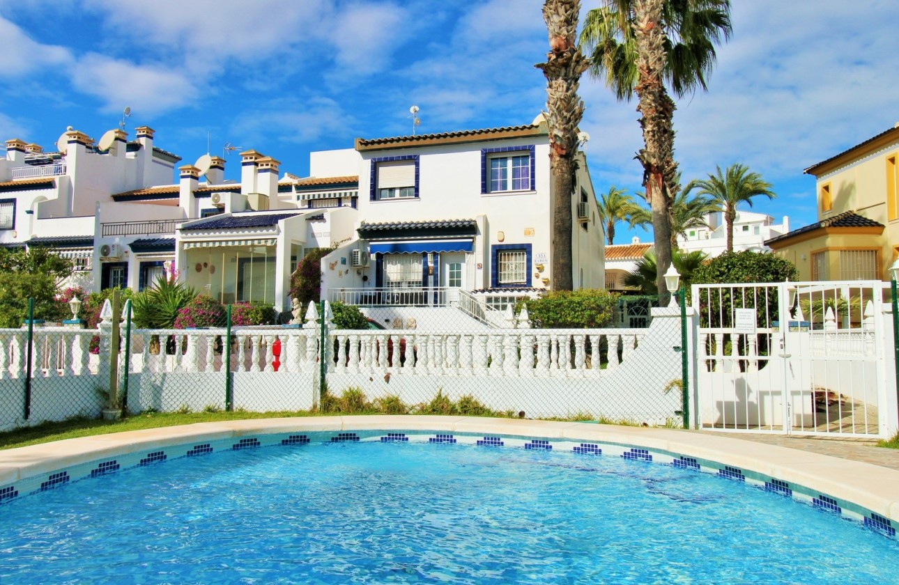 Venta - Casa de pueblo -
Villamartín - LOS DOLSES