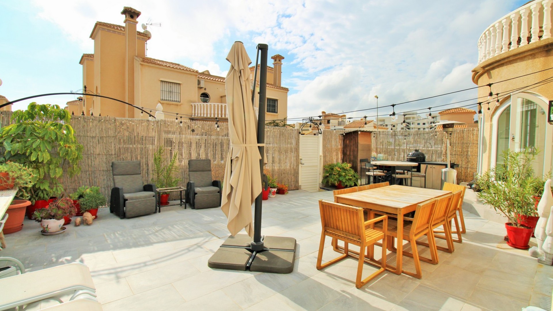 Venta - Casa de pueblo -
Villamartín