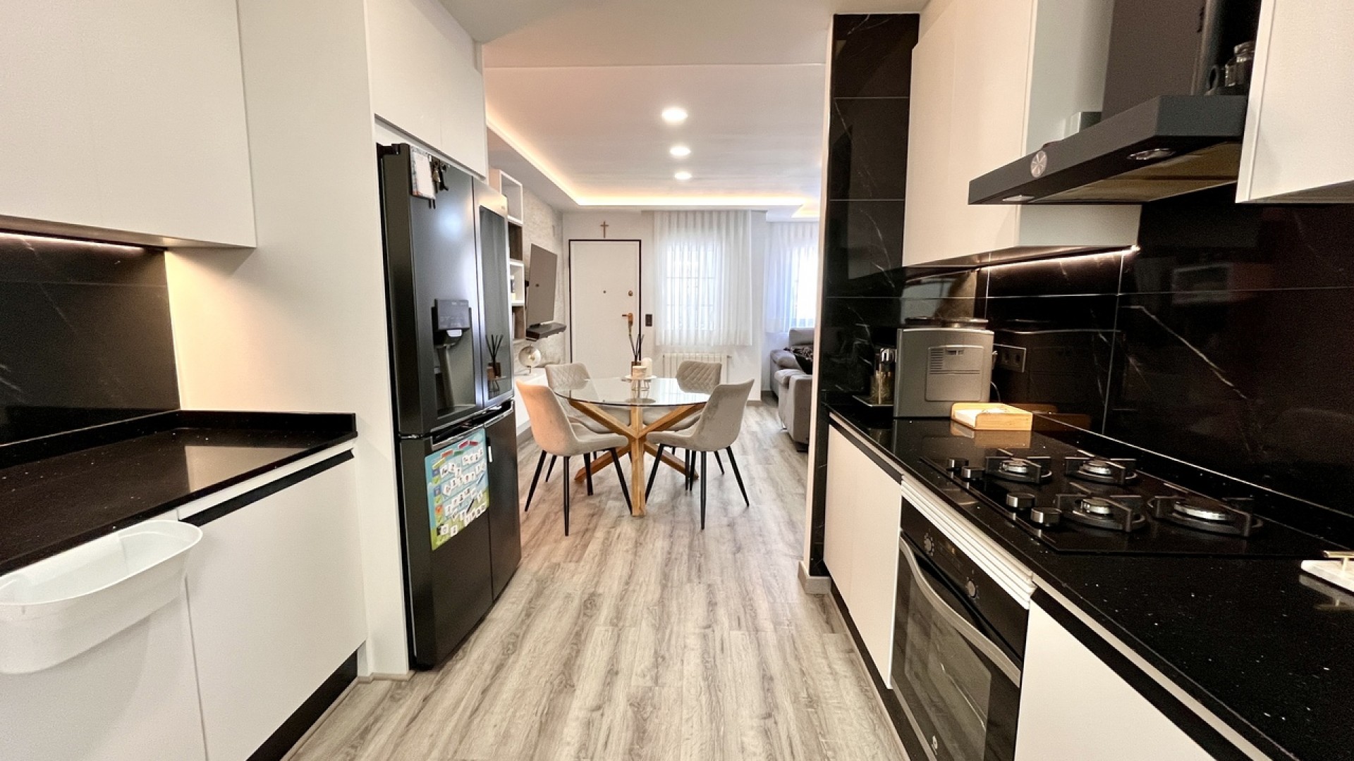 Venta - Casa de pueblo -
Villamartín