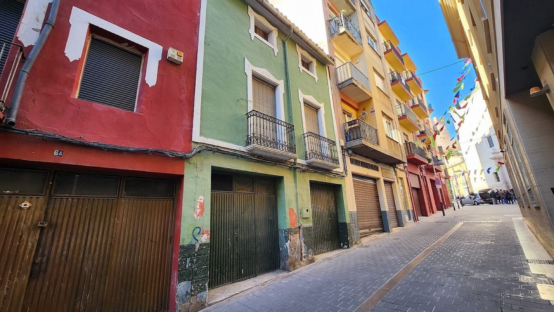 Venta - Casa de pueblo -
Villena