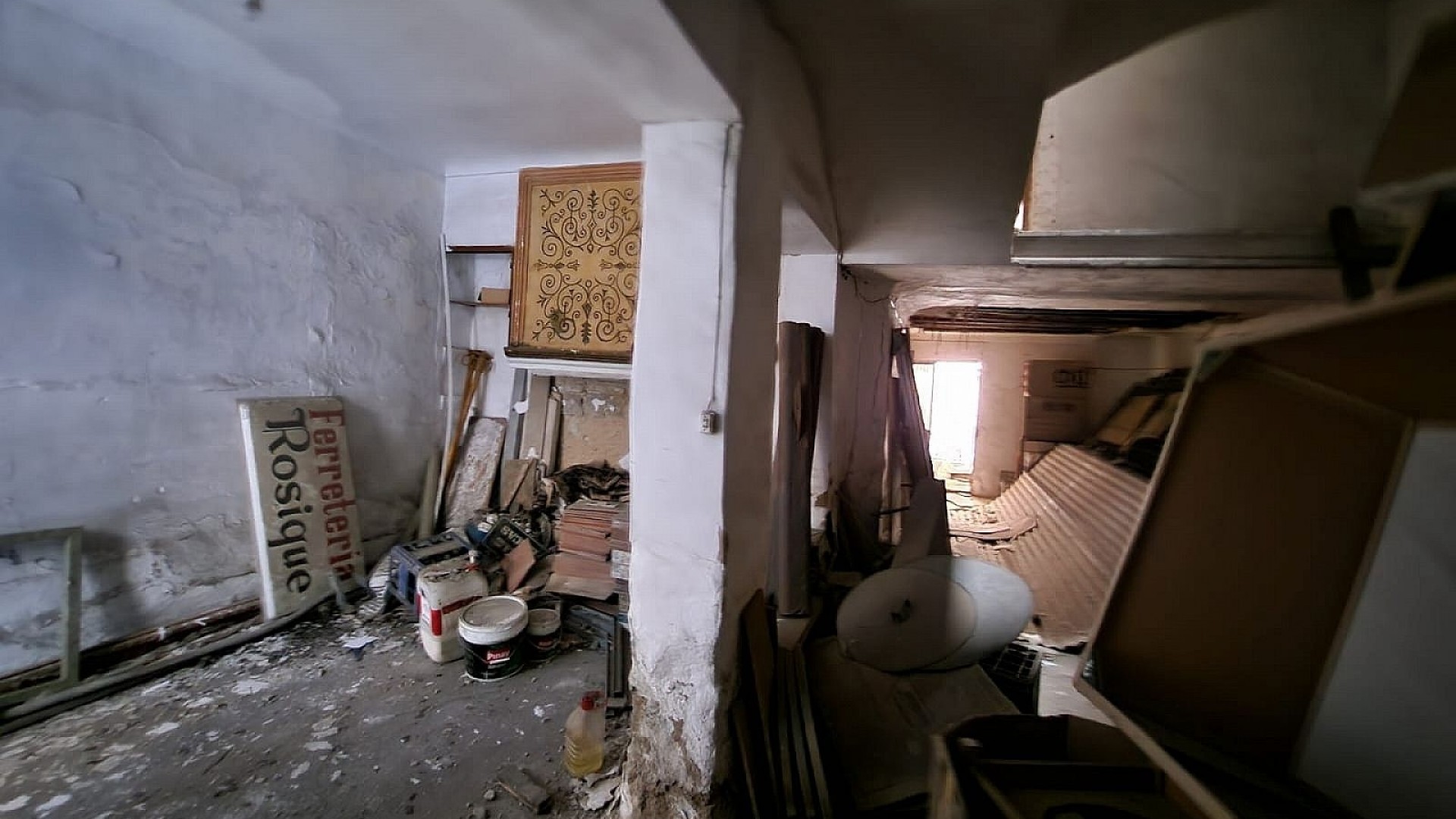 Venta - Casa de pueblo -
Villena