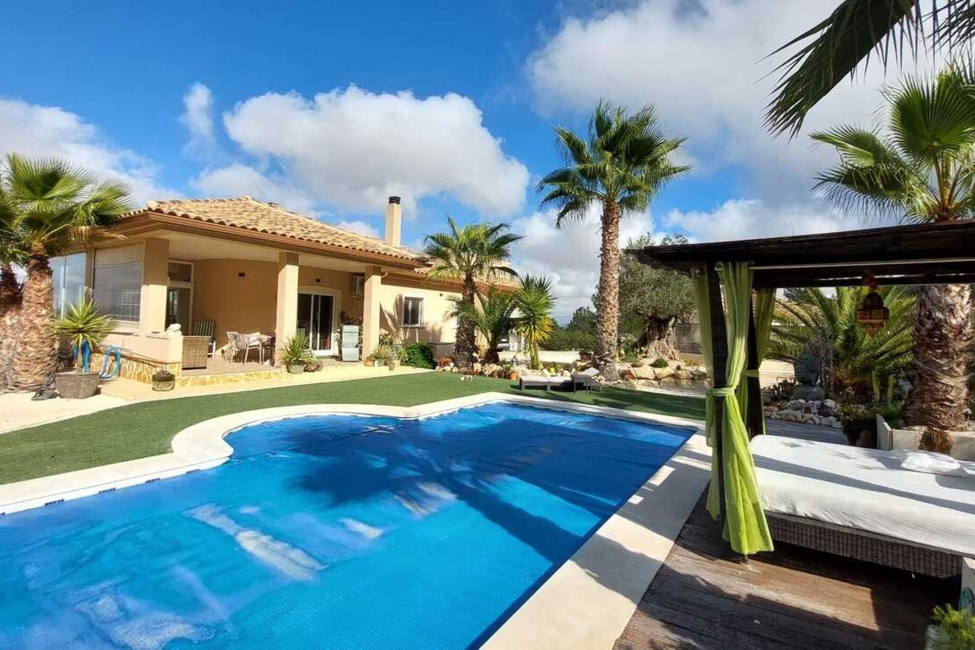 Venta - Chalet Independiente -
Abanilla - La Zarza
