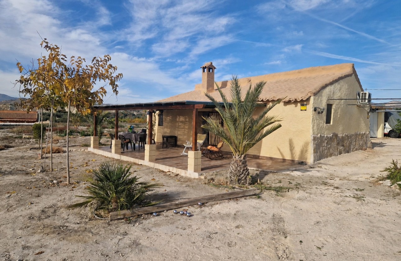 Venta - Chalet Independiente -
Abanilla